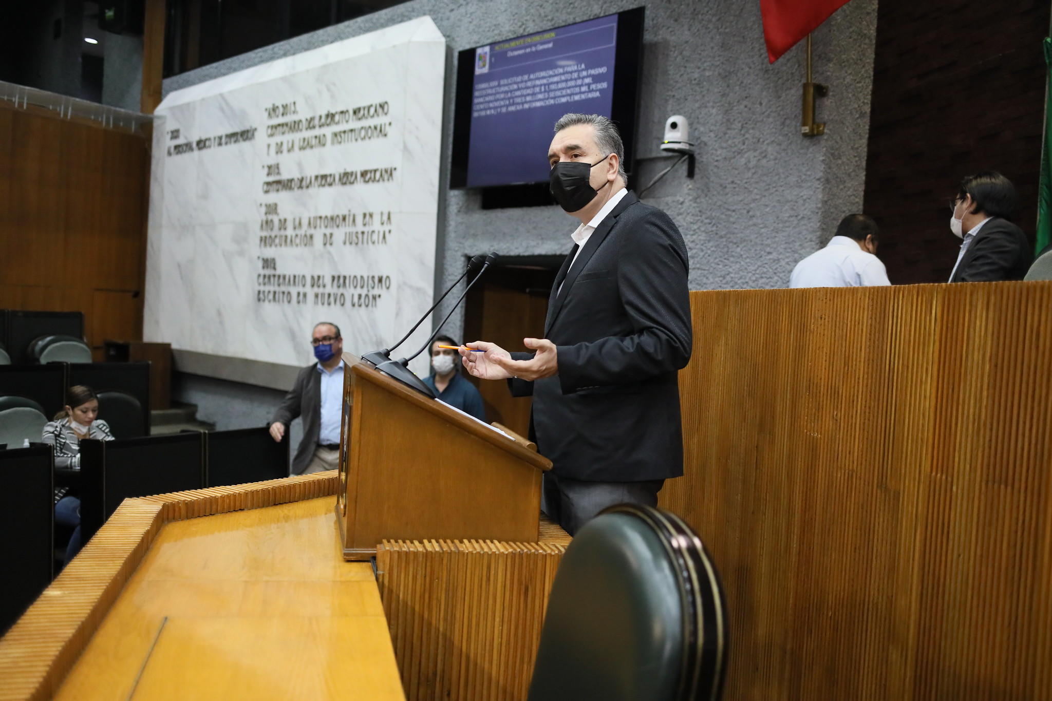ADVIERTE DIPUTADO WALDO FERNÁNDEZ QUE ESTUDIANTES Y PADRES PAGARÁN LAS INEFICIENCIAS DE LA UNIVERSIDAD.