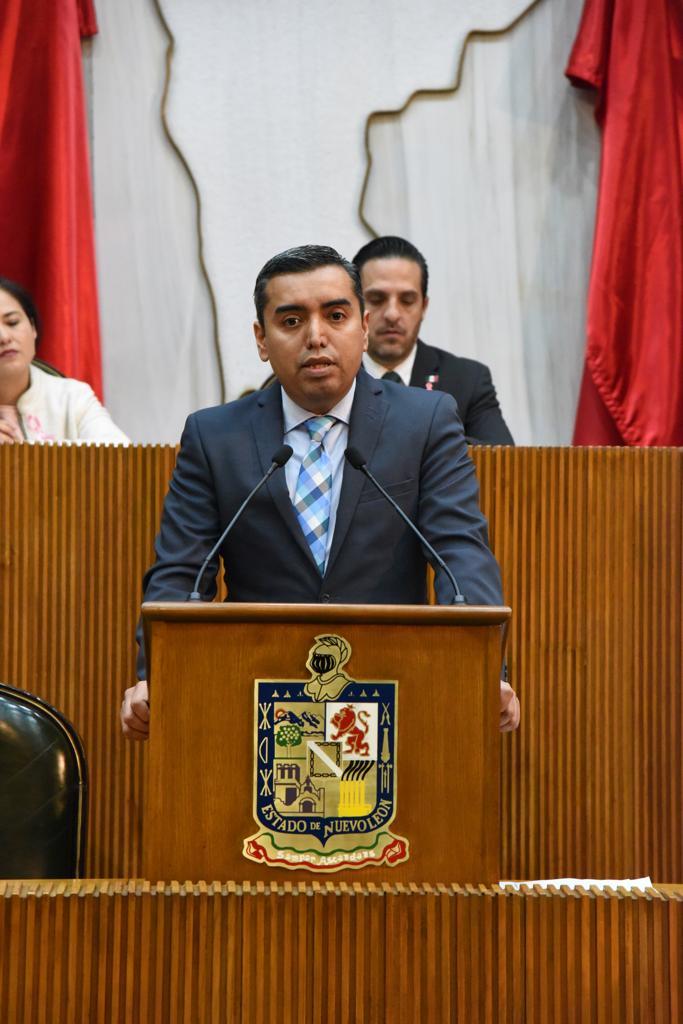 Presenta diputado Juan Carlos Leal reforma a la Ley de Transporte para regular y expedir licencias a conductores de plataformas privadas de traslados.