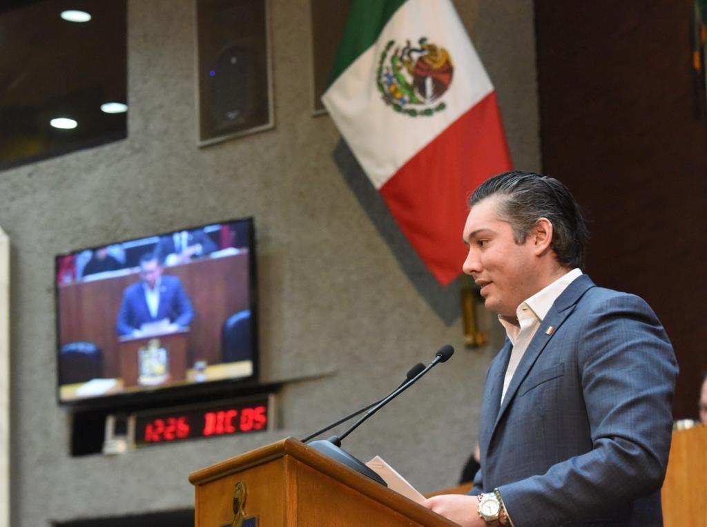 Propone Arturo B. De la Garza iniciativa para terminar con privilegios para funcionarios