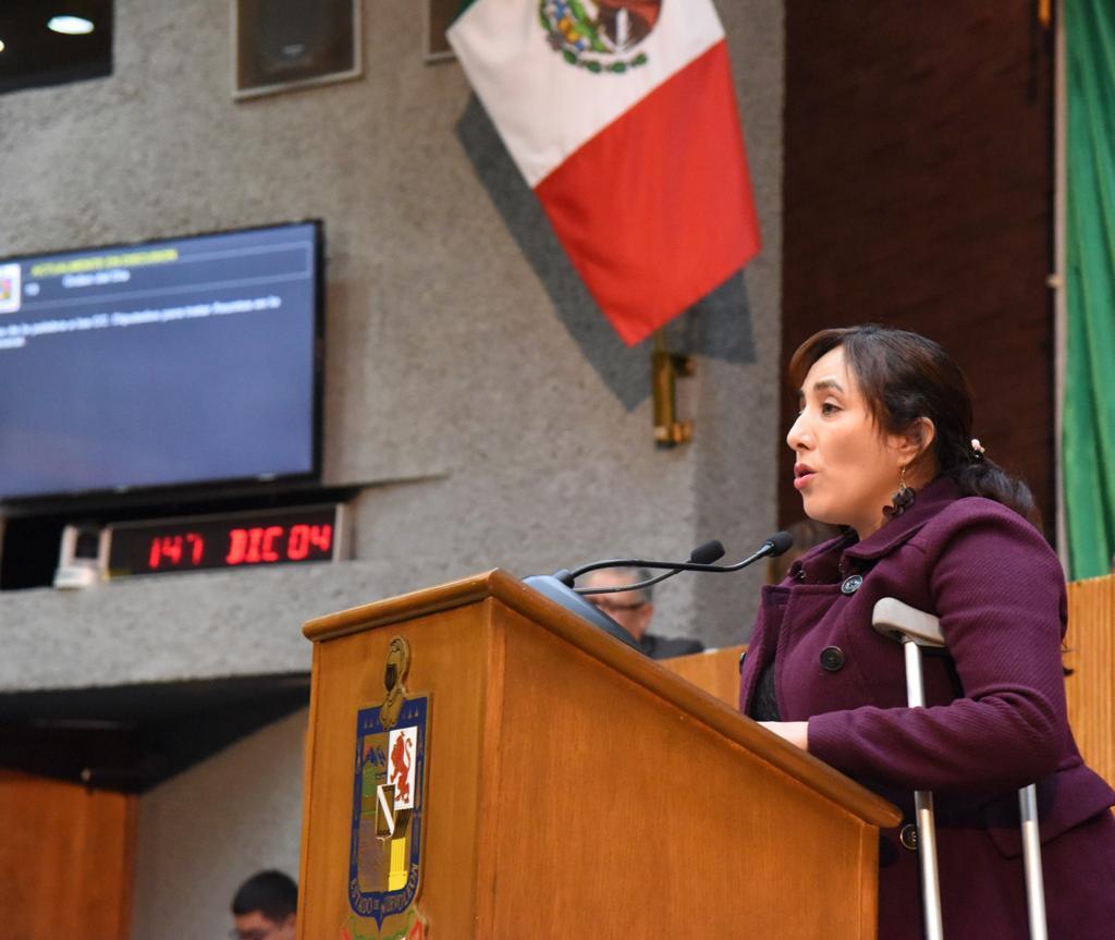 Realiza diputada Julia Espinosa exhorto para que se incluya a interprete de señas para personas como capacidades auditivas distintas.   