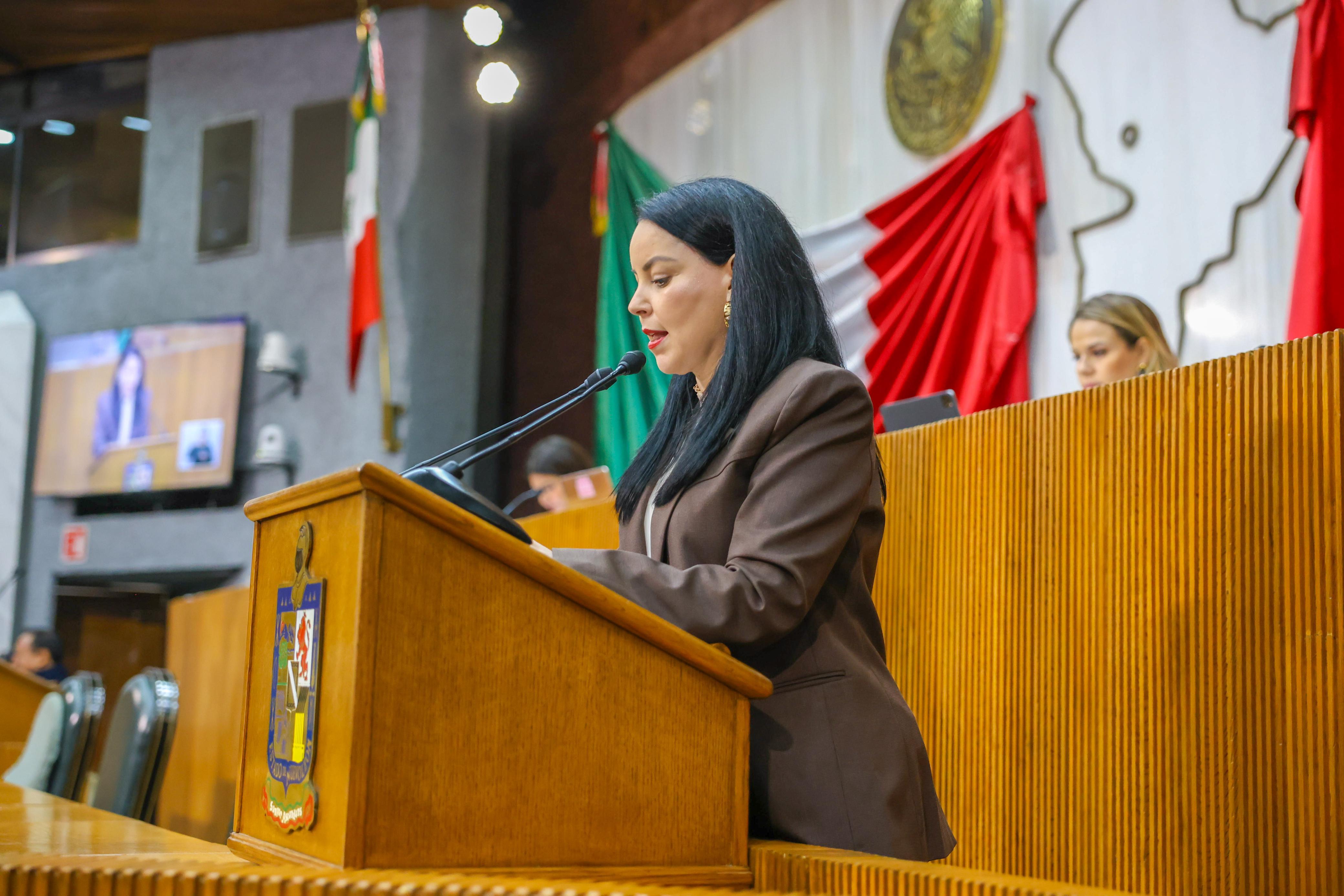 PLANTEA BRENDA VELÁZQUEZ ACTAS DE NACIMIENTO CON FOTOGRAFÍAS