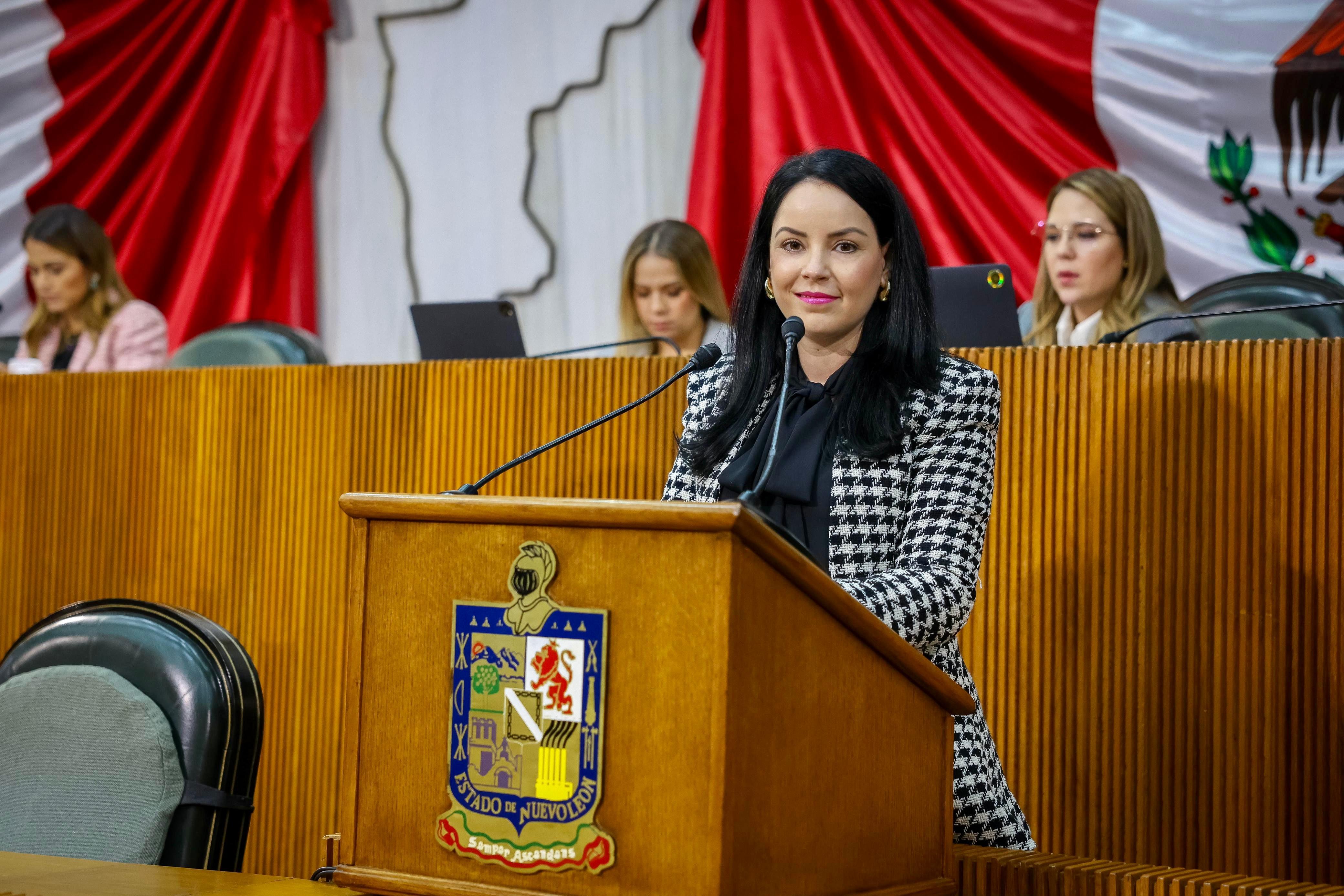 PIDE BRENDA VELÁZQUEZ INSPECCIONAR INFRAESTRUCTURA DE ESCUELA PRIMARIA EN ESCOBEDO