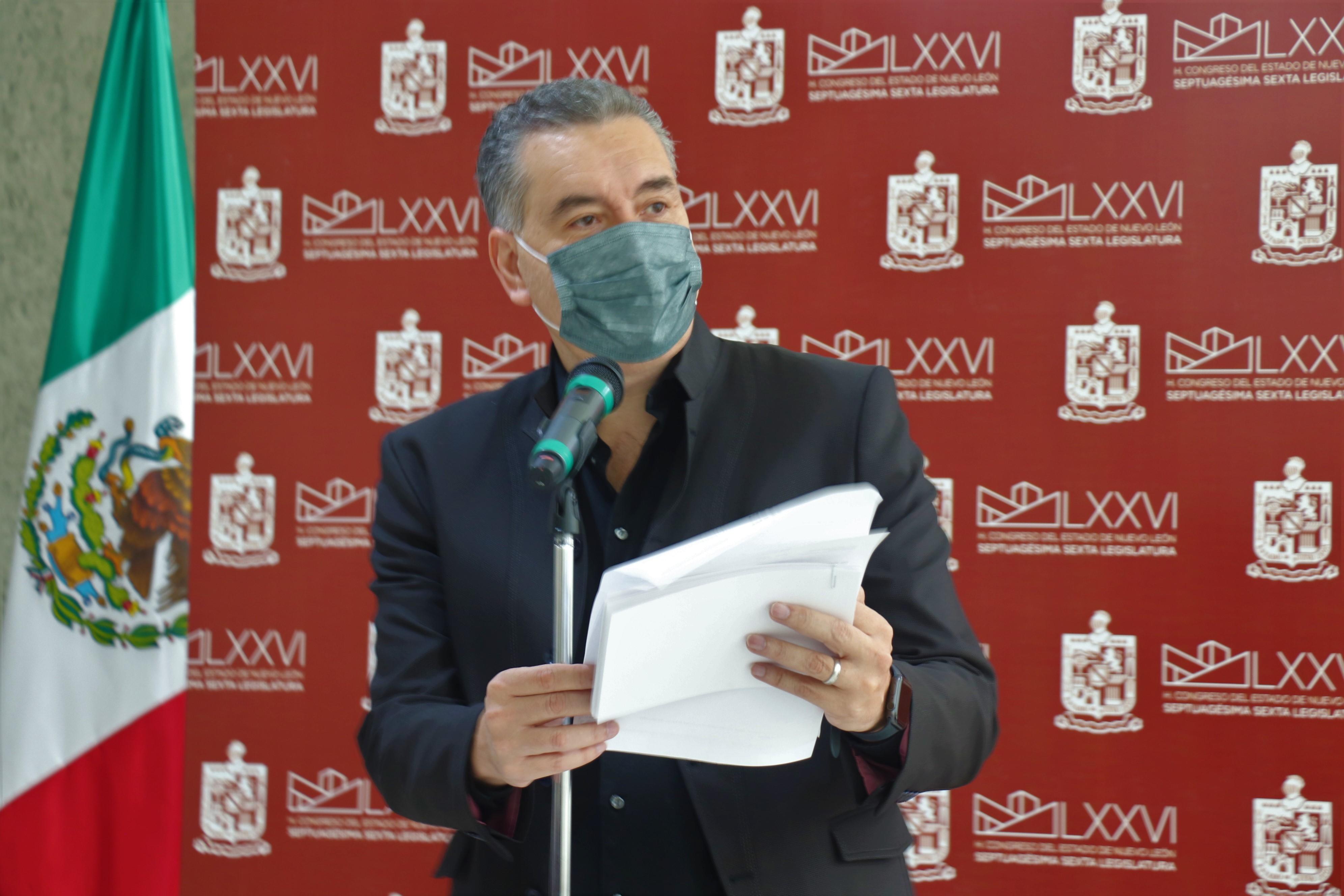 PRESENTA WALDO FERNÁNDEZ AVANCES EN DENUNCIA A LA UANL ANTE EL SAT