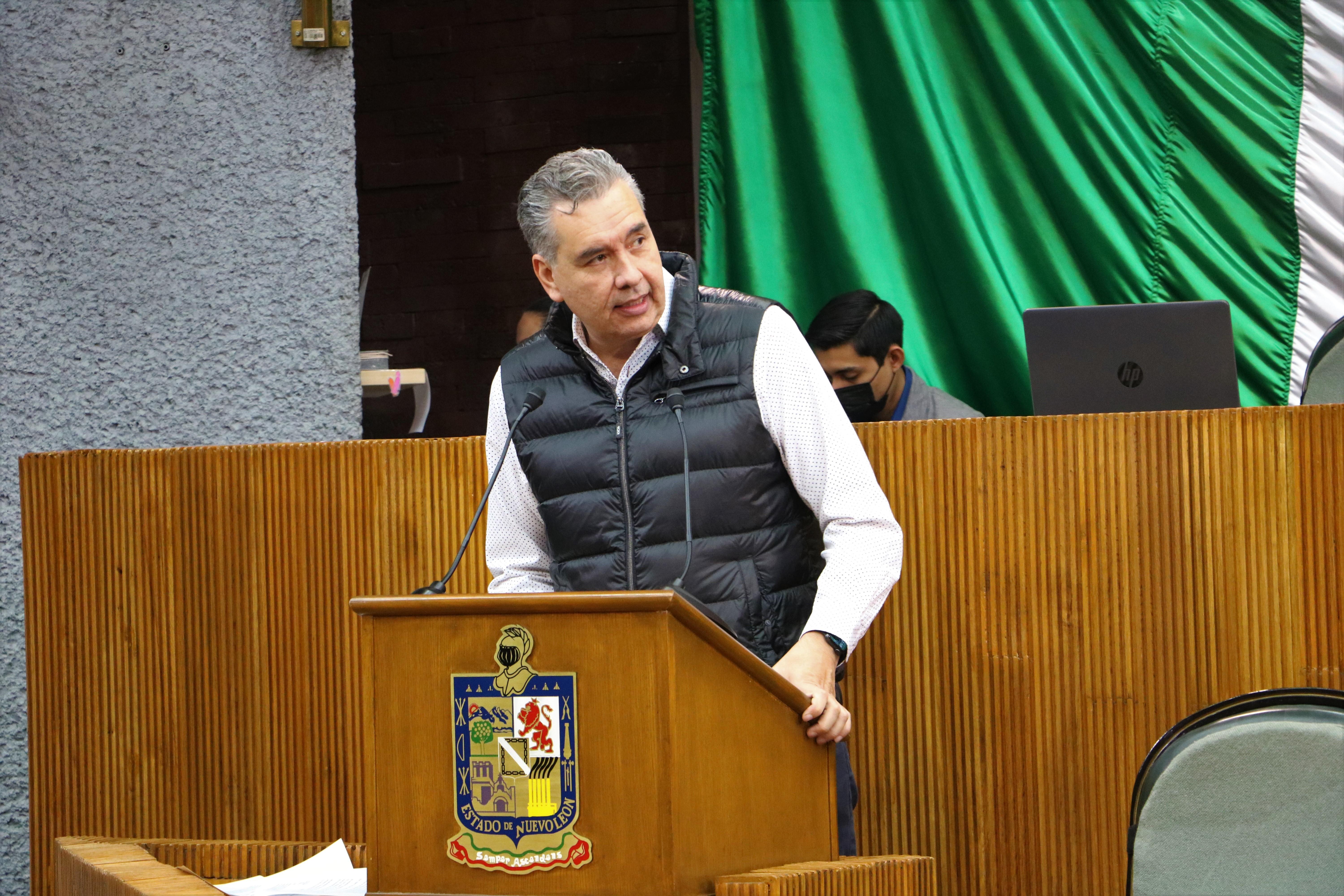 PIDE WALDO FERNÁNDEZ ATENDER PROBLEMÁTICAS DE LA COLONIA 10 DE MARZO