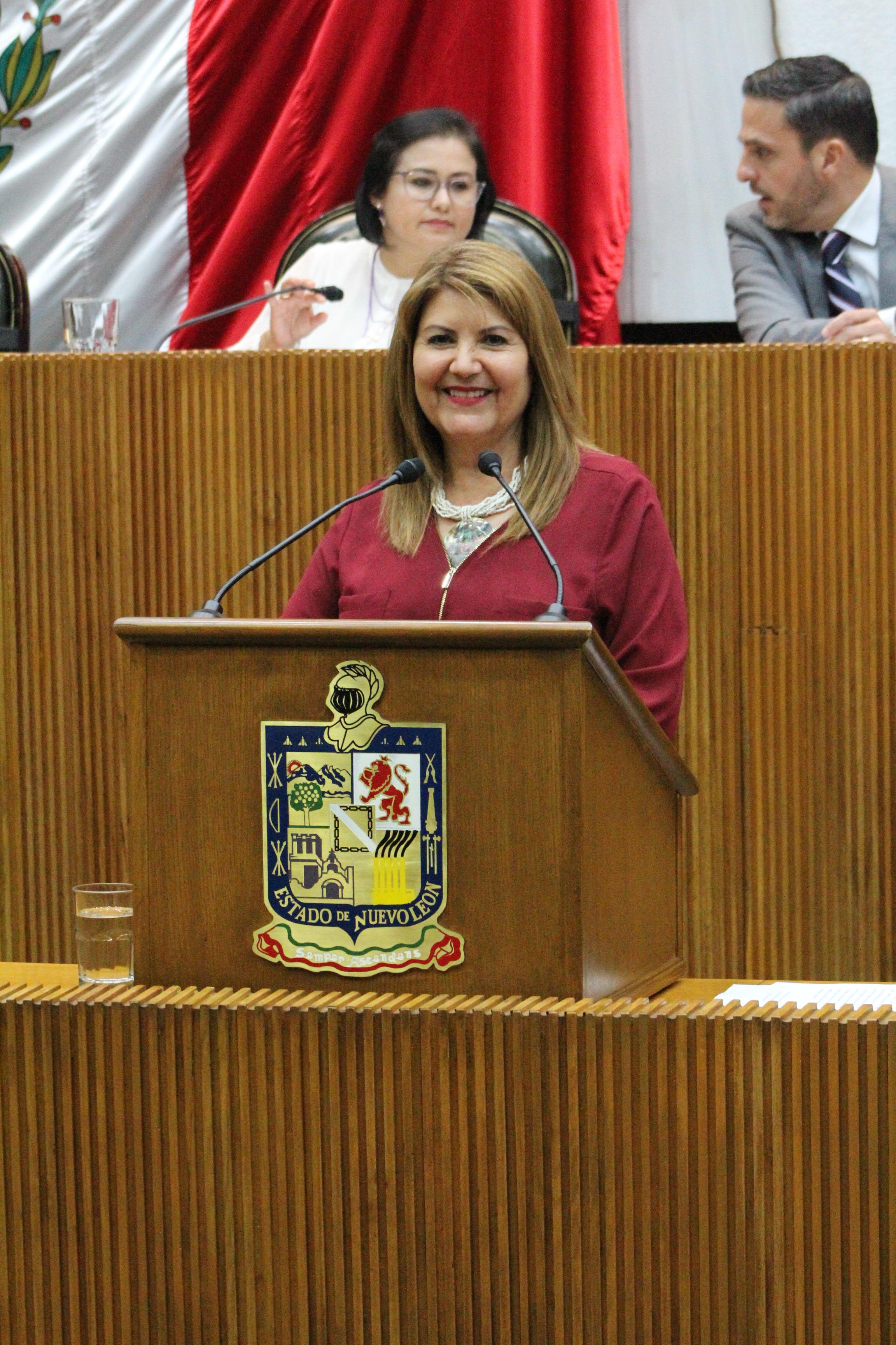  Solicita la Diputada Beatriz de los Santos a Agua y Drenaje de Monterrey priorizar la renovación de la tubería de la calle Juárez en la cabecera municipal de Cadereyta
