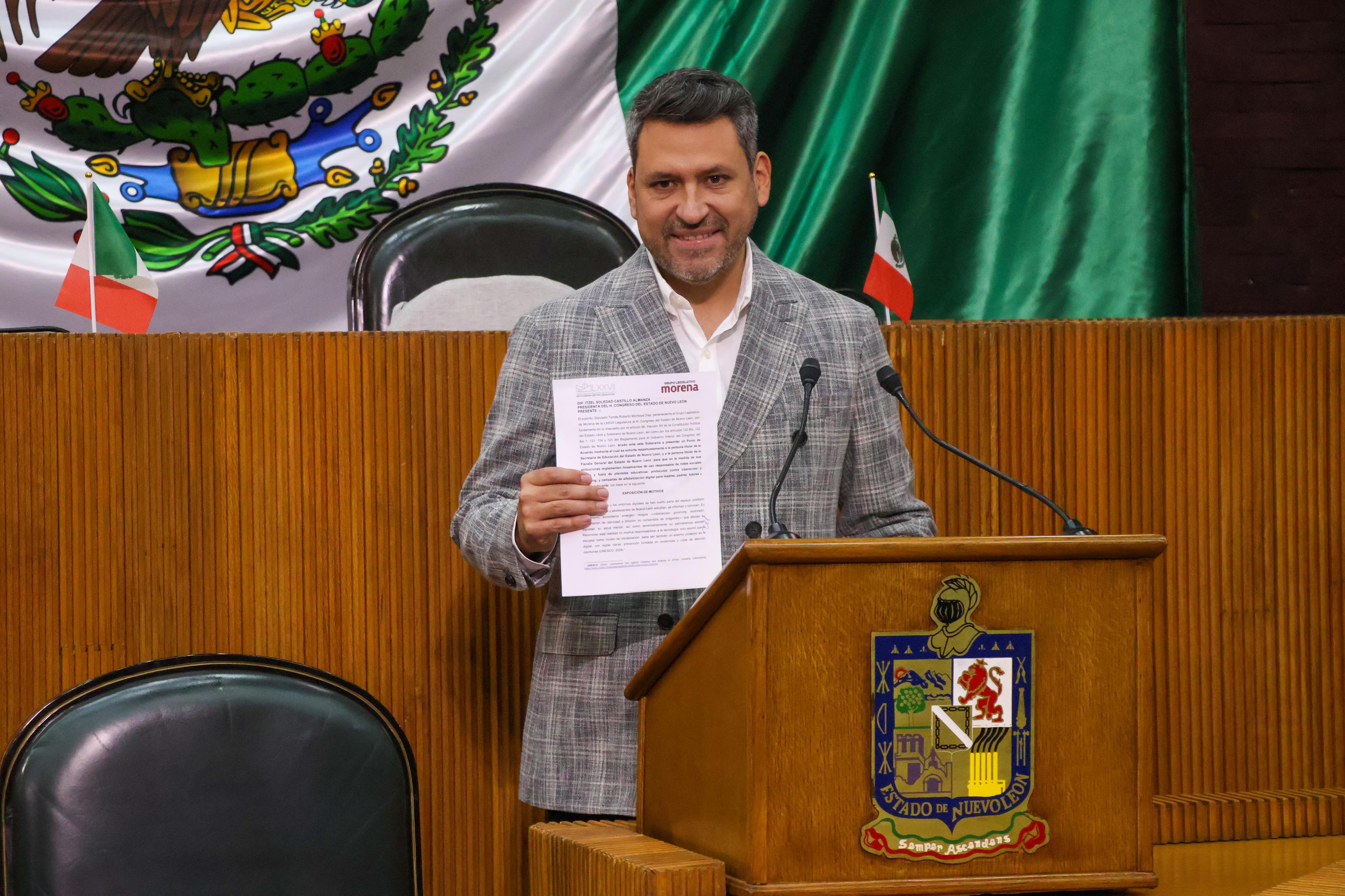 PROPONE TOMÁS MONTOYA LINEAMIENTOS ESTATALES DE USO RESPONSABLE DE REDES SOCIALES EN PLANTELES EDUCATIVOS