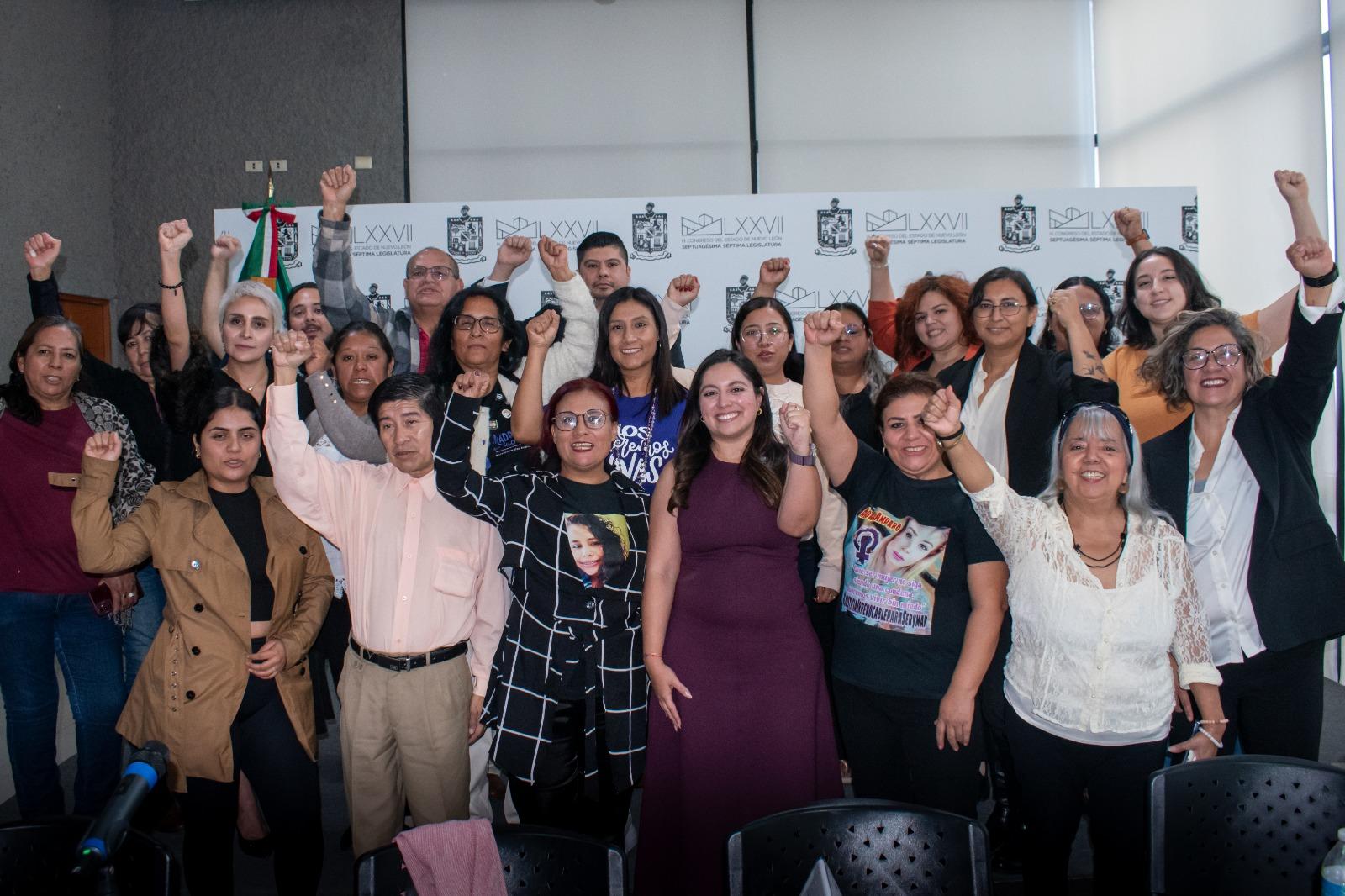 ACOMPAÑA GRETA BARRA A FAMILIAS EN BUSCA DE JUSTICIA