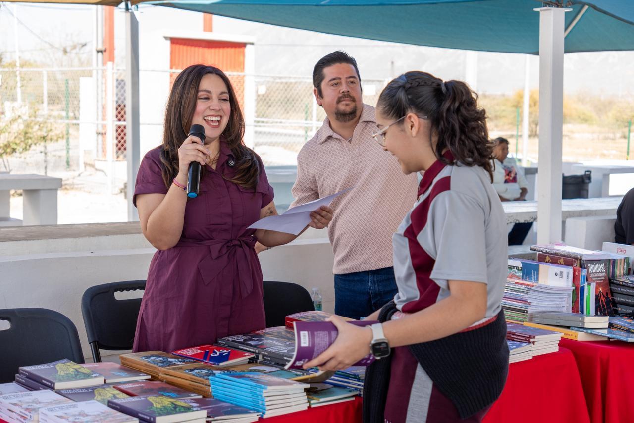 LLEVA GRETA BARRA LA FERIA 