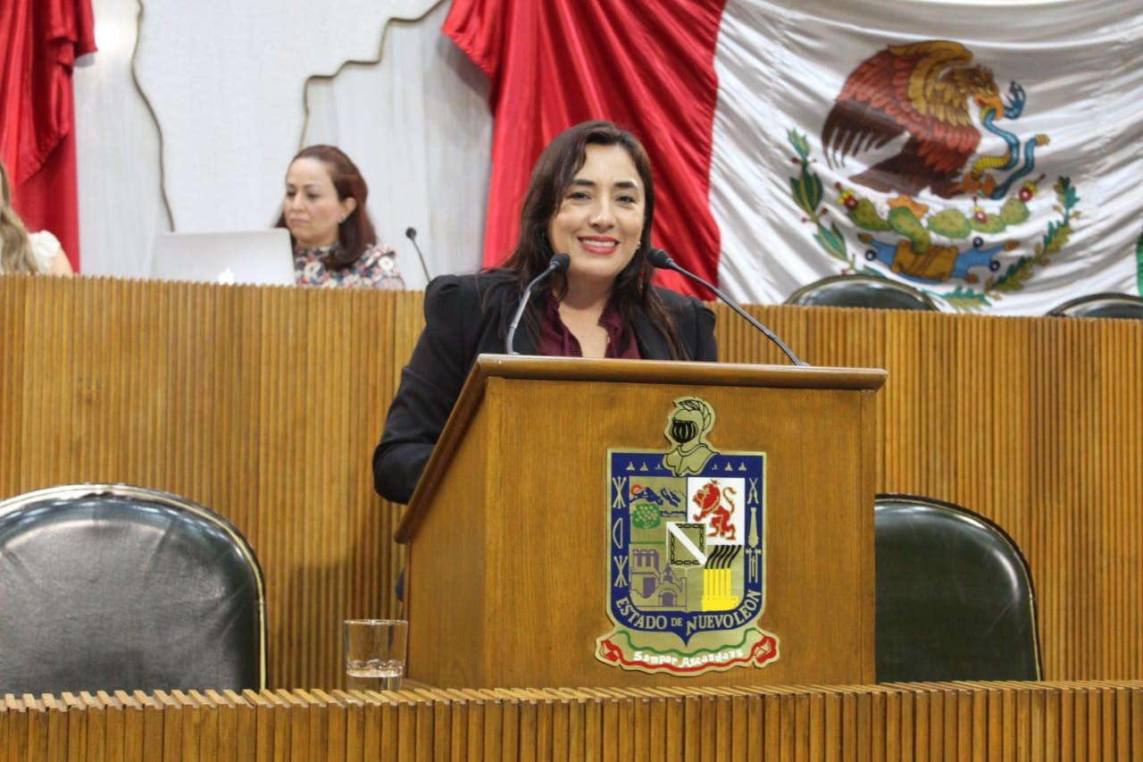 SOLICITA JULIA ESPINOSA QUE APODACA INFORME SOBRE ADEUDO DE OMA
