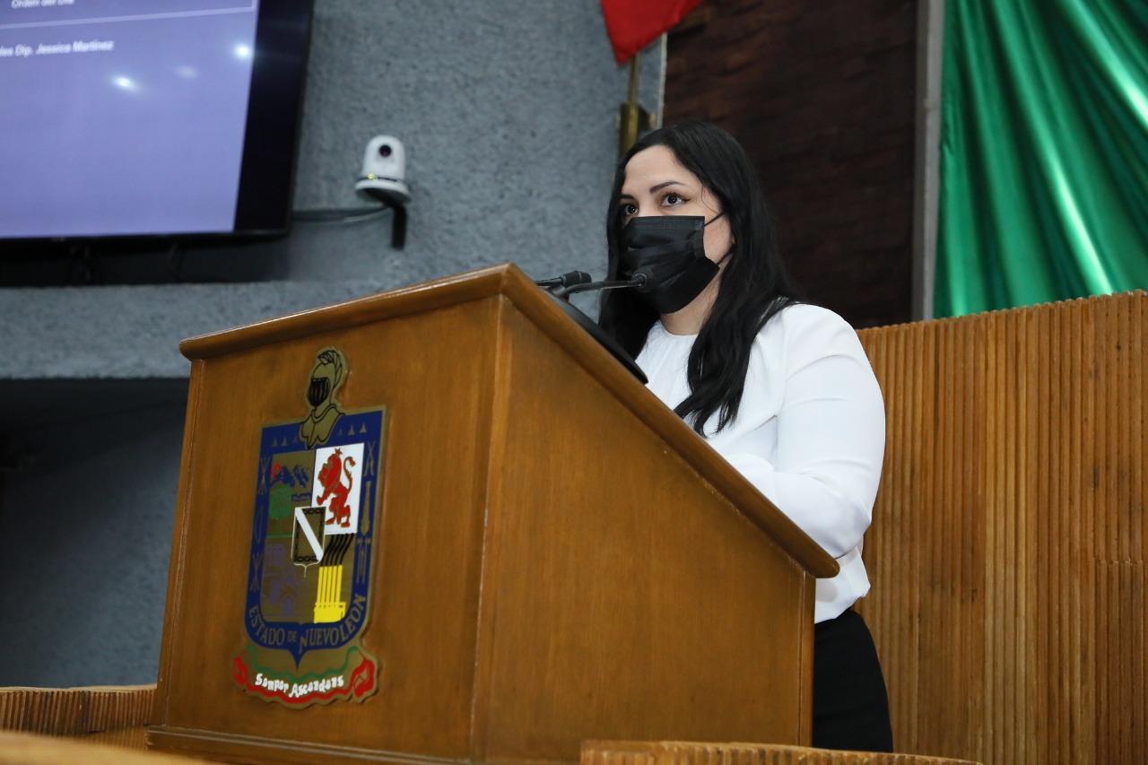 SOLICITA JESSICA MARTÍNEZ REGRESO A CLASES VOLUNTARIO, COMO ES A NIVEL FEDERAL.