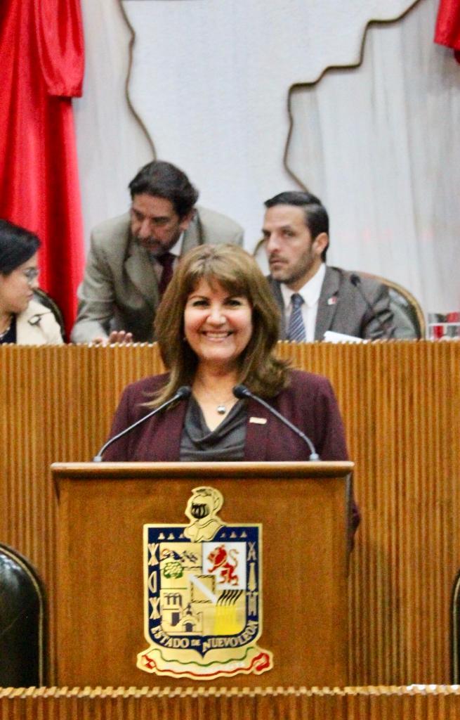 Presenta Diputada Delfina Beatriz de los Santos Elizondo dictamen que busca reformar la Ley del Desarrollo Social para el estado de Nuevo León y Ley Orgánica de la Administración Pública del Estado 