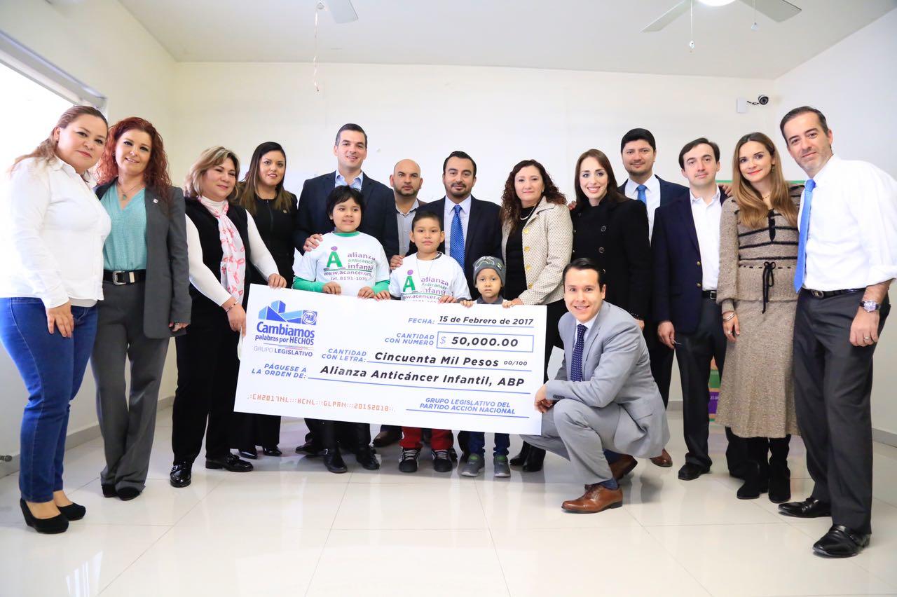 HACEN DIPUTADOS DE ACCIÓN NACIONAL DONATIVO A ALIANZA ANTICÁNCER INFANTIL