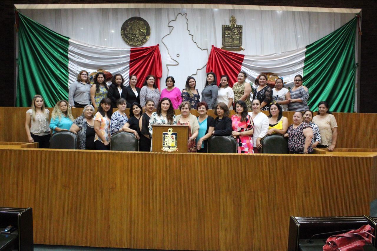 Involucra Myrna Grimaldo a la mujer en la política