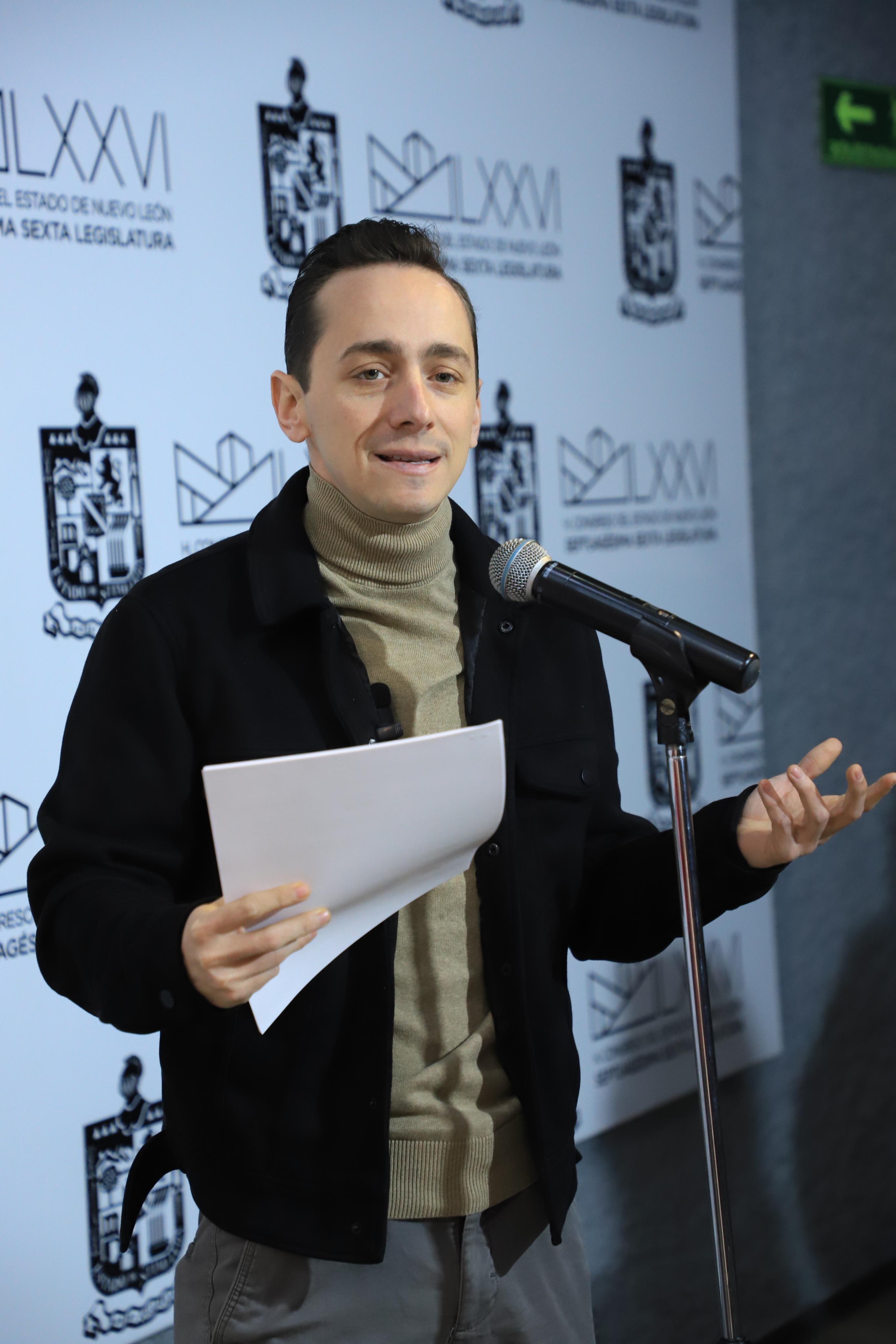 PIDE EDUARDO LEAL GARANTIZAR TRASLADO DE PACIENTES A HOSPITALES