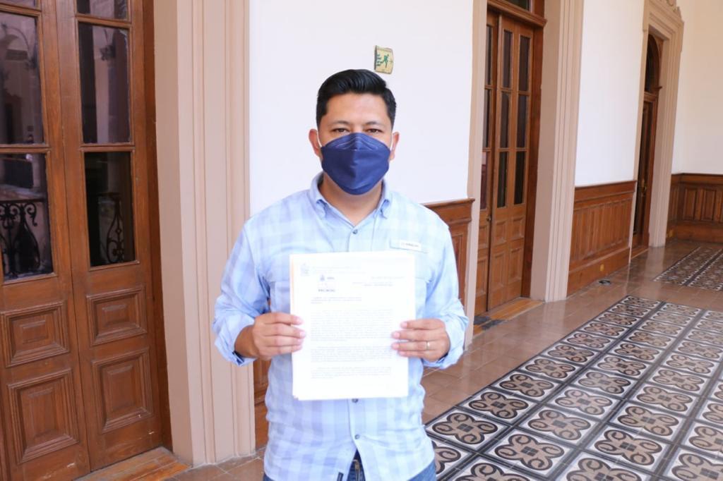 SOLICITA FÉLIX ROCHA SOLUCIÓN A PROBLEMA VIAL  EN AVENIDA RUIZ CORTINES