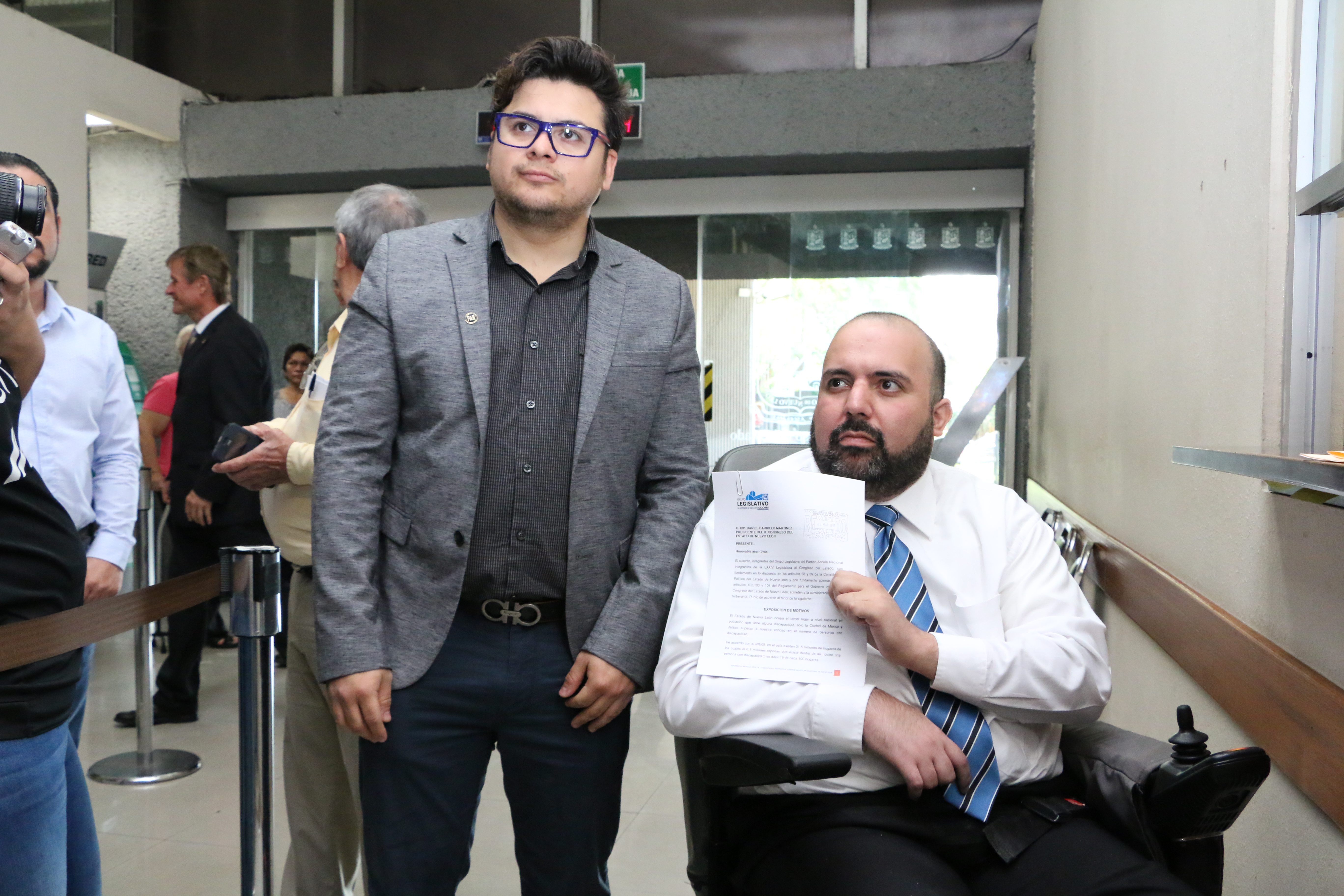 Propone Ángel Barroso tramitación a domicilio de placas vehiculares para discapacitados