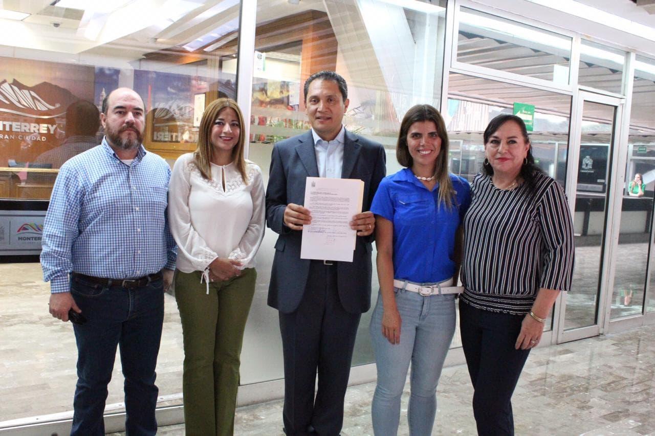 PROPONE PAN BUSTO Y CALLE   EN HONOR A CELSO PIÑA