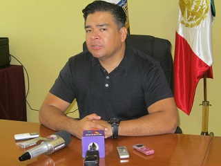 Insiste Enrique Barrios en desaparición de fuero constitucional