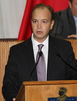 Plantea Acción Nacional reducción de cobro por registro de títulos 