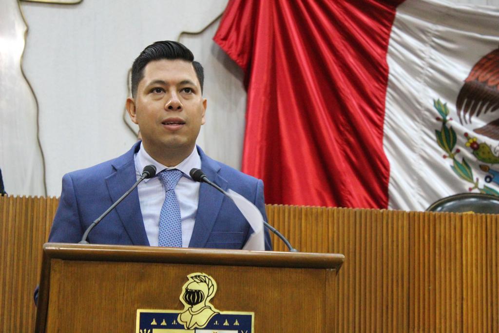 PIDE PAN AMPLIAR AVENIDA RUIZ CORTINES   