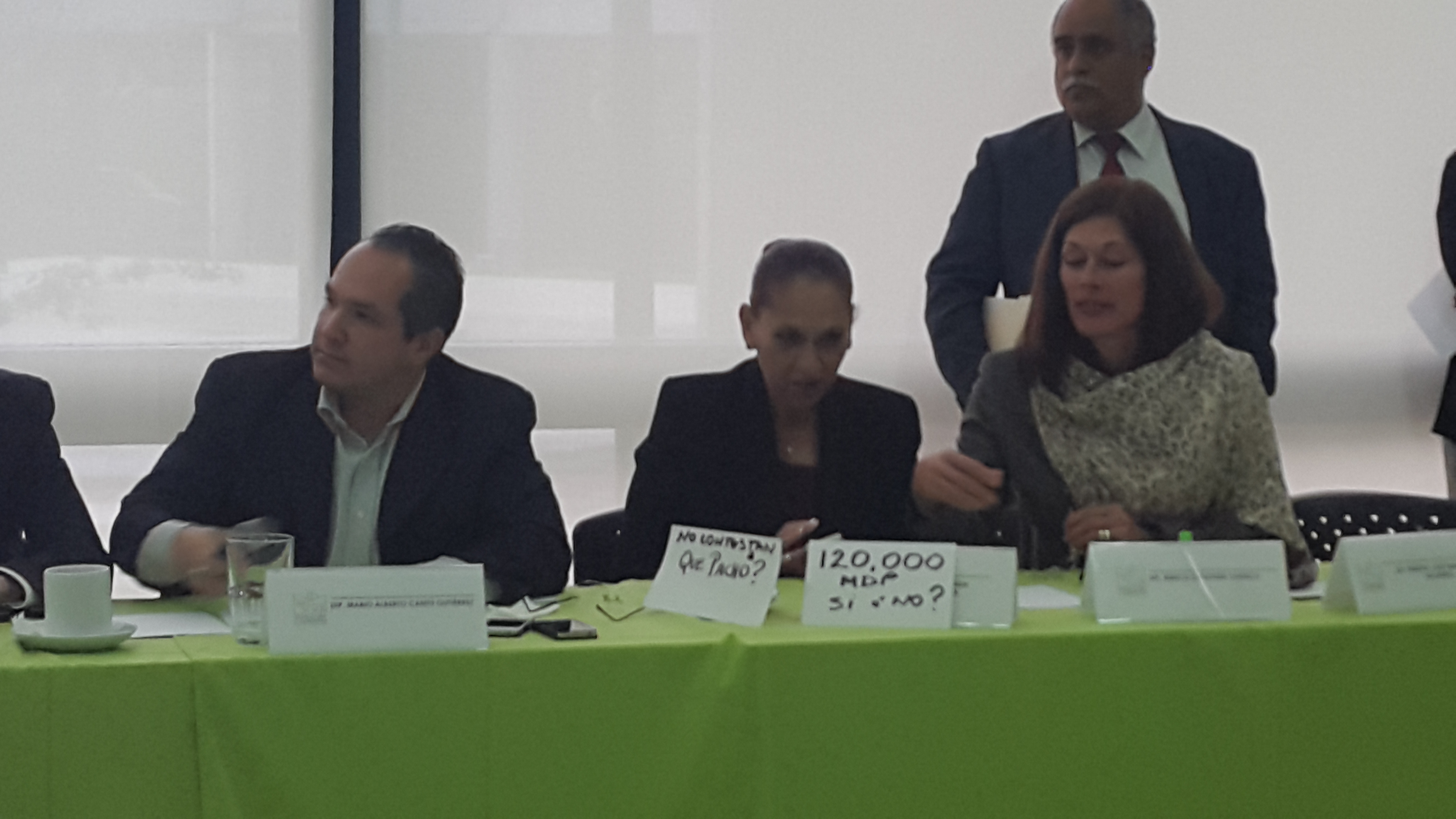 Deuda estatal asciende a más de 120 mil millones de pesos.- Acción Nacional