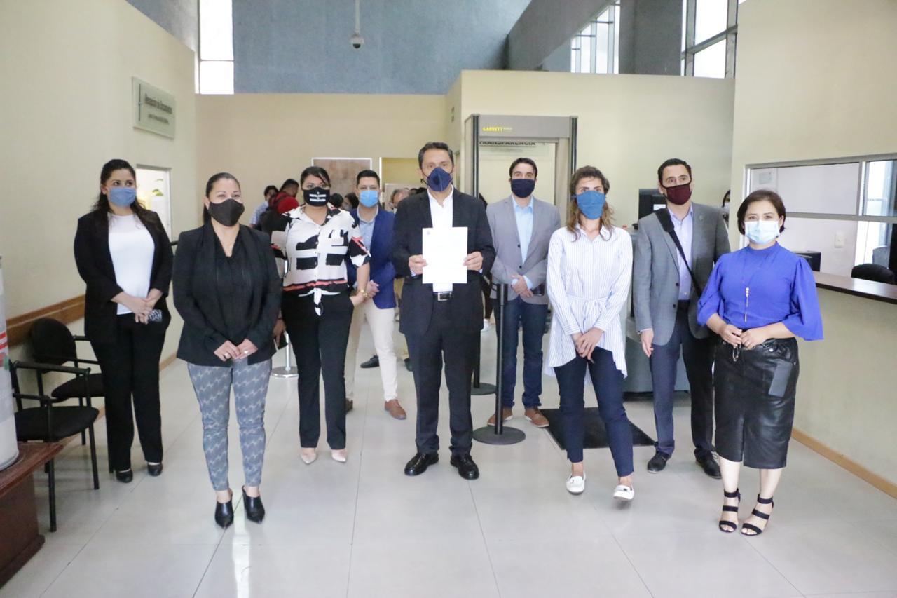 PROPONE PAN INSCRIBIR CON LETRAS ÁUREAS HÉROES MÉDICOS  