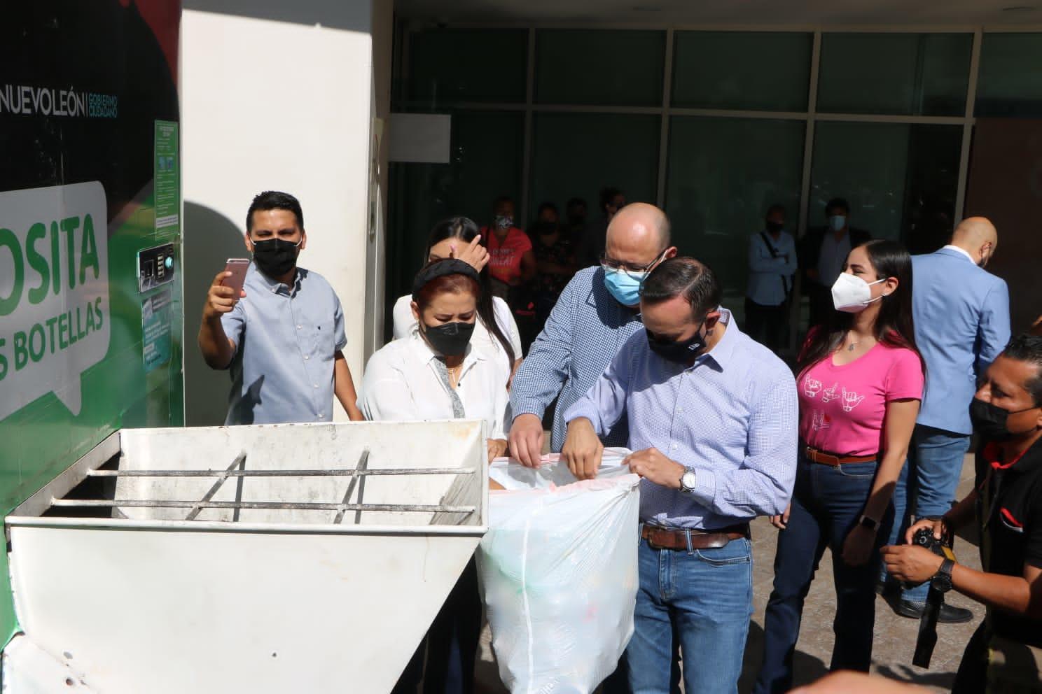 PROPONE PAN PAGO DE SERVICIO DE TRANSPORTE CON BOTELLAS DE PLÁSTICO