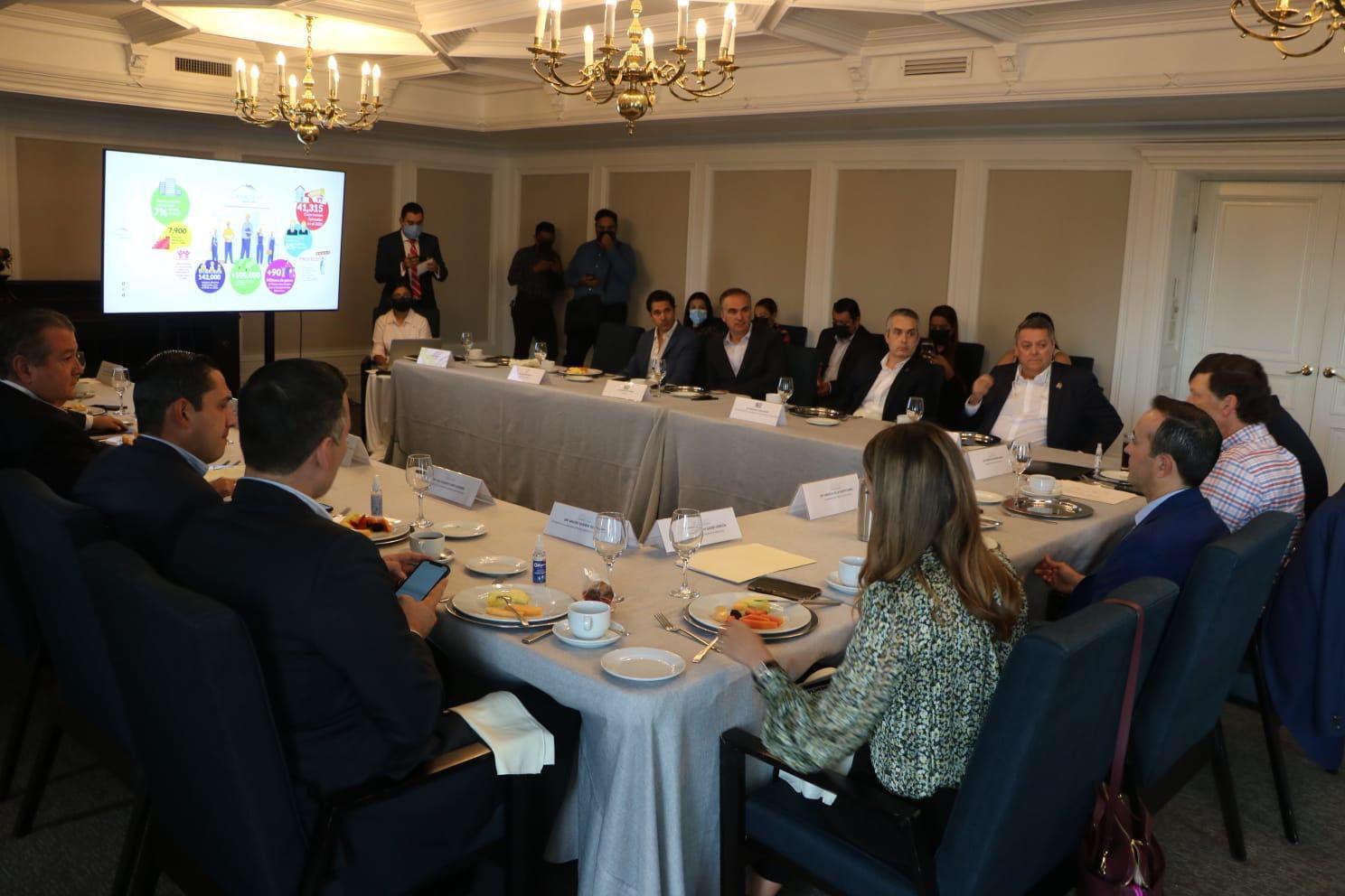 SE REÚNEN DIPUTADOS CON DESARROLLADORES  PARA ANALIZAR LEY DE DESARROLLO  METROPOLITANO