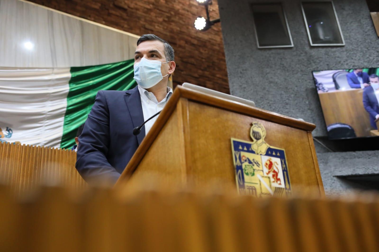 PROPONE PAN EXENCIÓN DE PAGO DE REFRENDO PARA CARROS ELÉCTRICOS