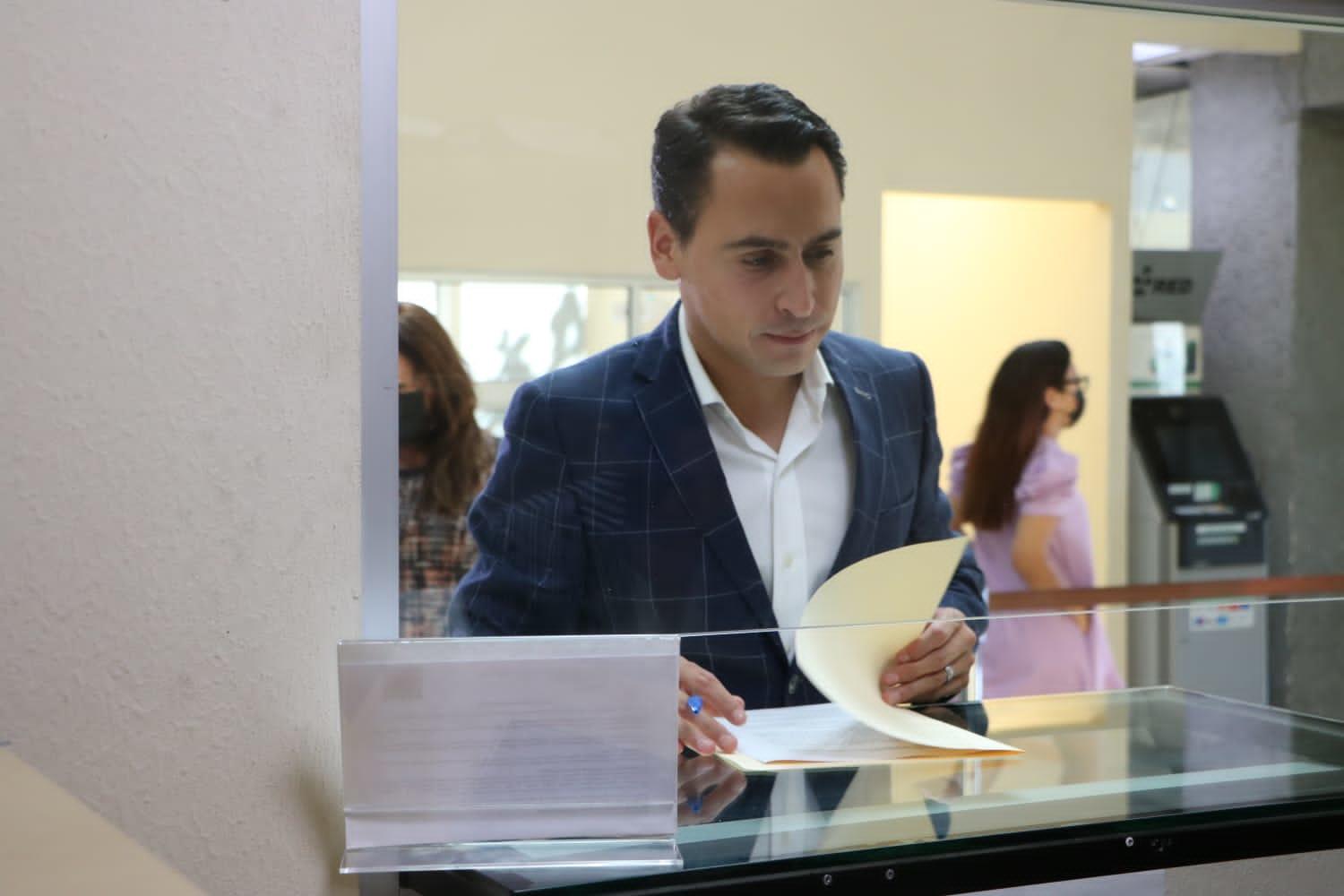 PROPONE LUIS SUSARREY PROFESIONALIZAR  SERVICIO PÚBLICO EN MUNICIPIOS