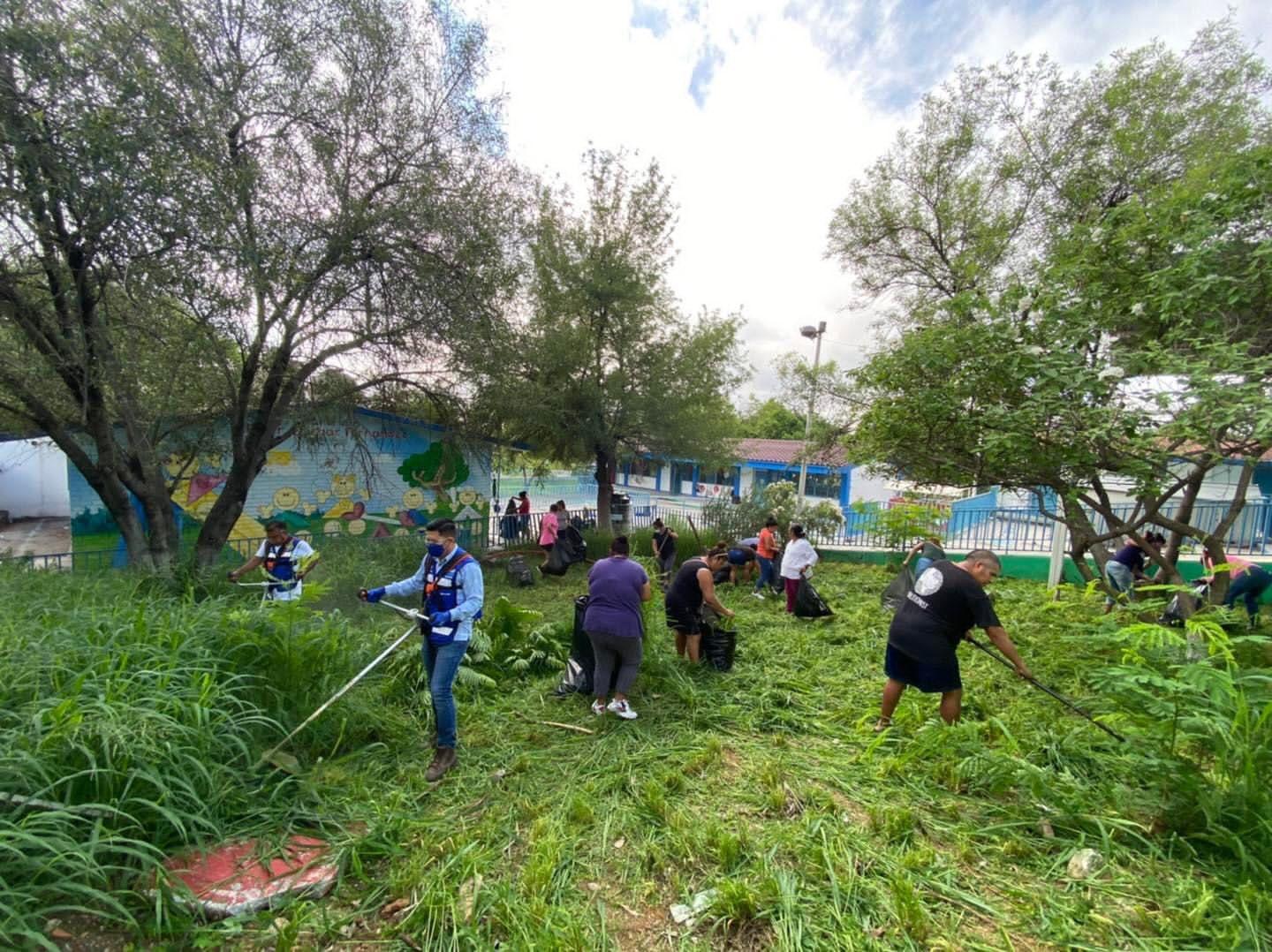 REACTIVA FÉLIX ROCHA PROGRAMA DE DESHIERBE EN PLANTELES ESCOLARES 