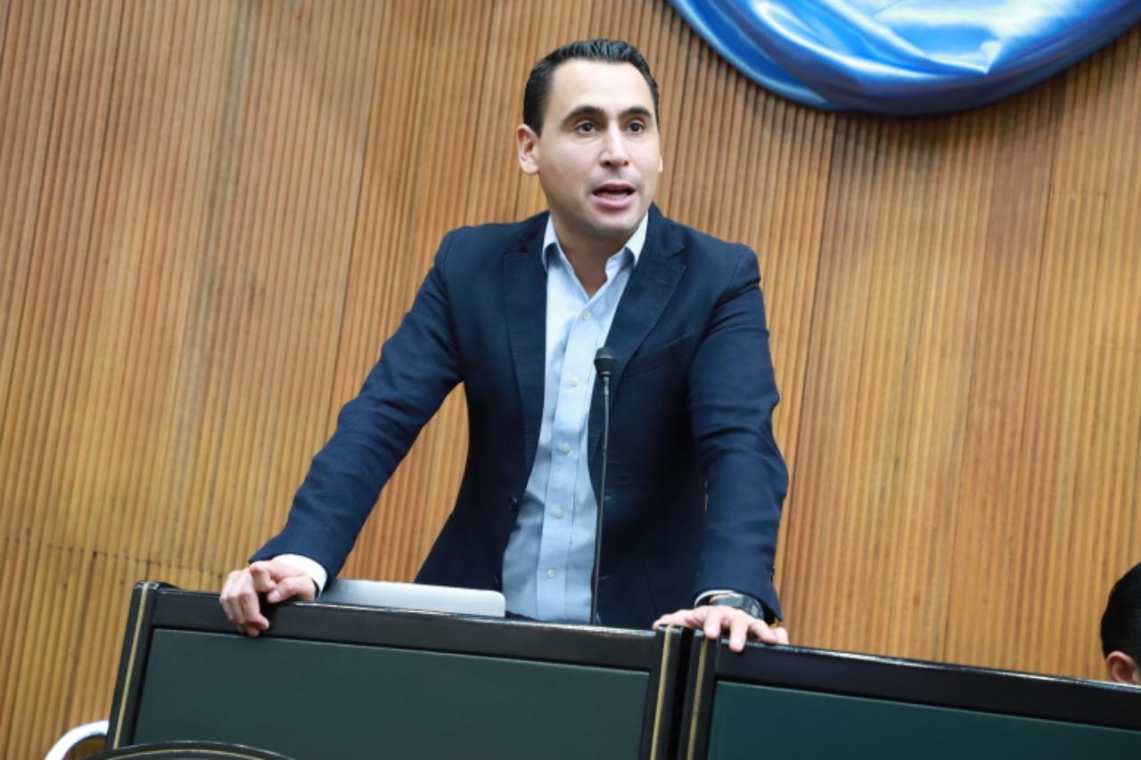 PROPONE LUIS SUSARREY DESTINAR RECURSOS  A MUNICIPIOS  POR LICENCIAS Y PLACAS