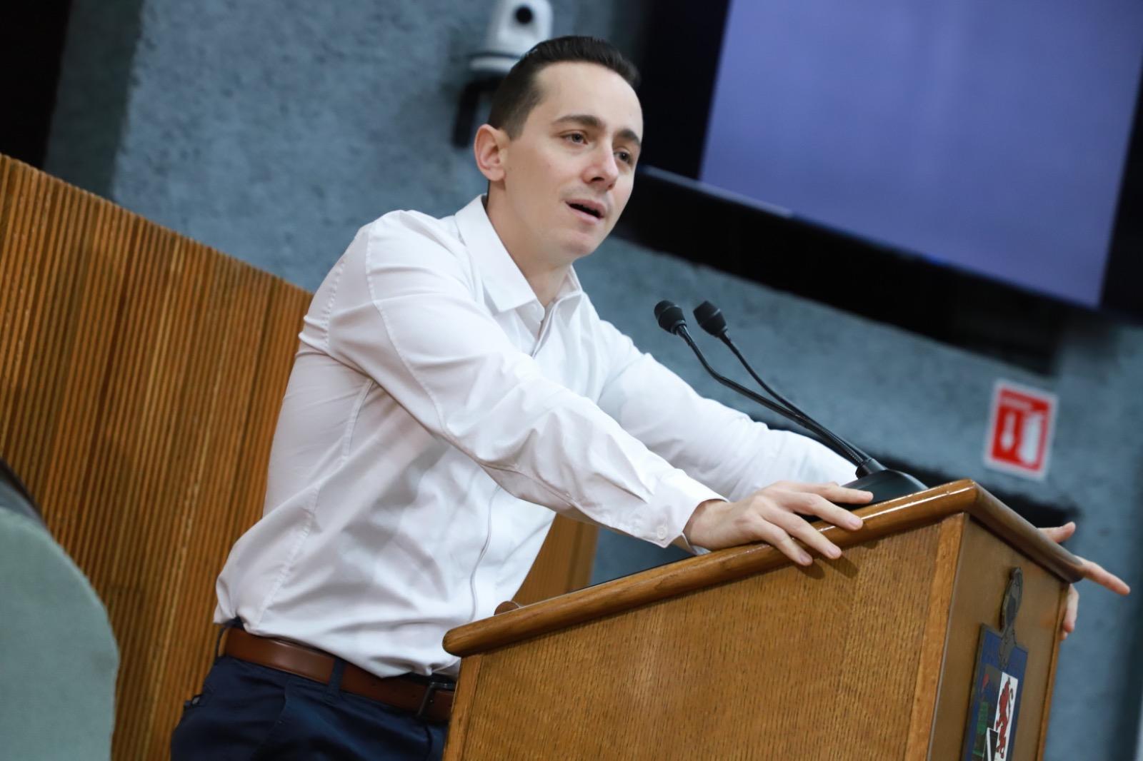 EXIGE LALO LEAL CENTROS DE BIENESTAR ANIMAL EN TODOS LOS MUNICIPIOS 