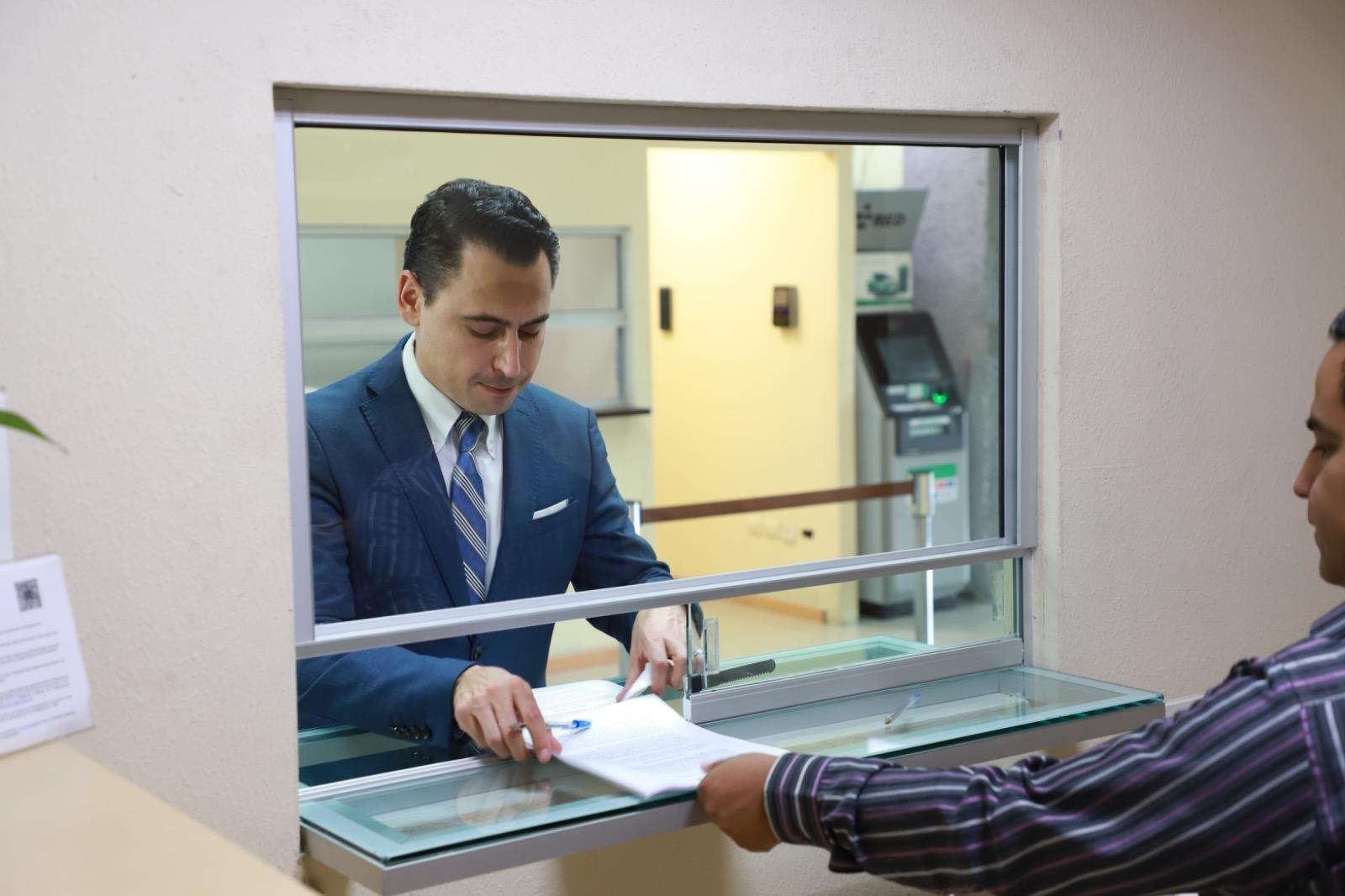 PROPONE LUIS SUSARREY EXTENDER VIGENCIA DE LICENCIA DE CONDUCIR