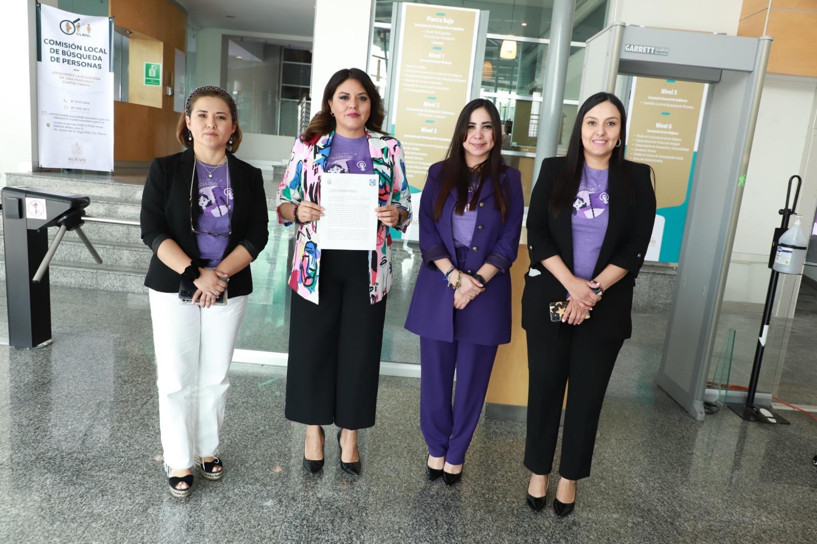 EXIGEN TRANSPARENCIA A LA SECRETARÍA DE LAS MUJERES 