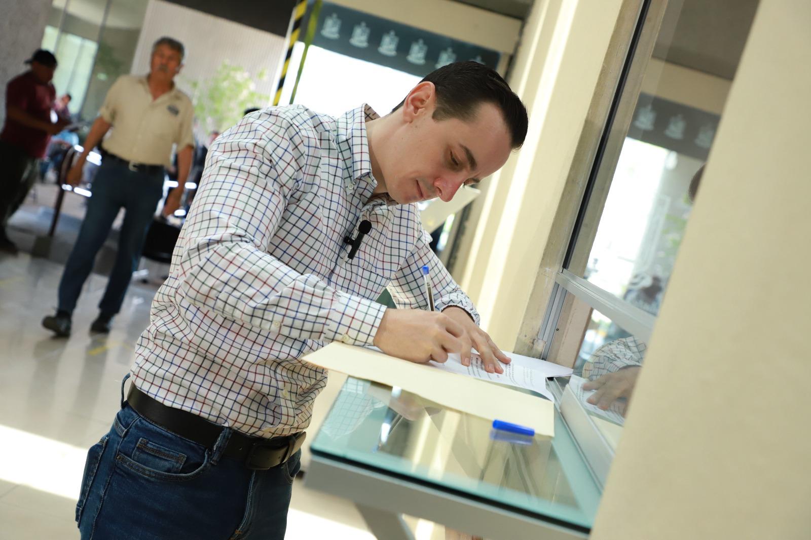 PLANTEA LALO LEAL CANDADOS EN VENTA DE BIENES INMUEBLES