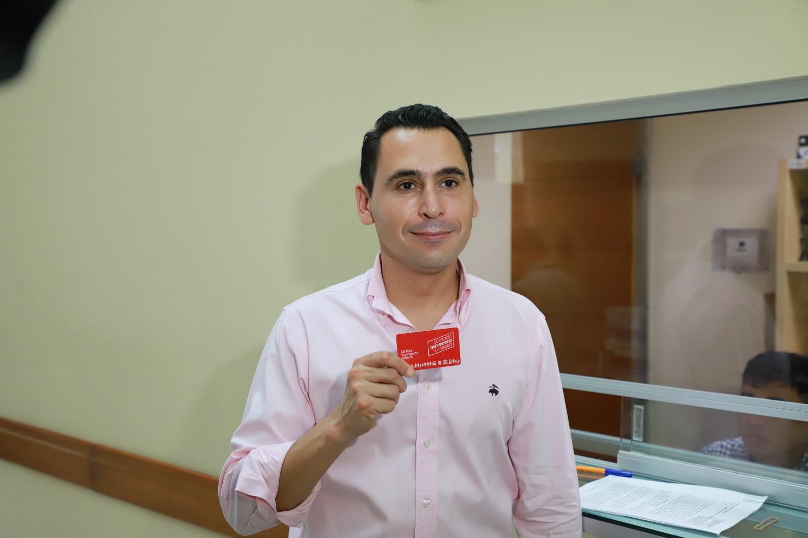 INSISTE LUIS SUSARREY EN TARJETA ÚNICA PARA TRANSPORTE