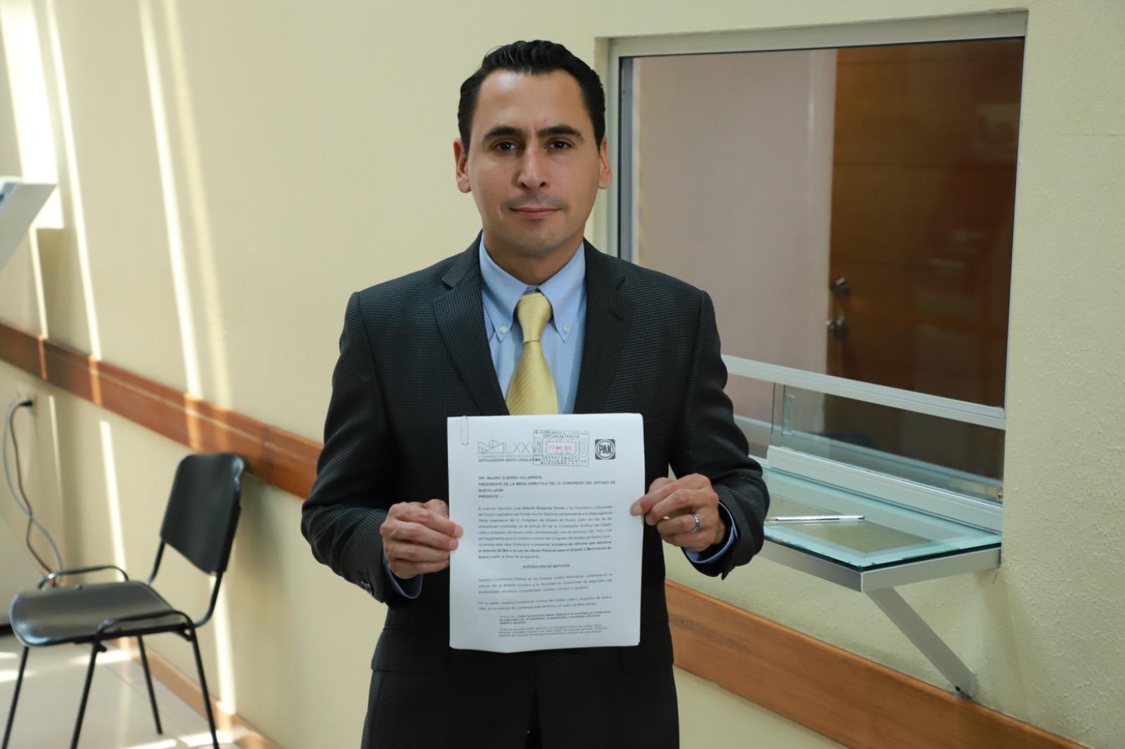 EXIGE LUIS SUSARREY RESPETO AL LIBRE TRÁNSITO EN BANQUETAS