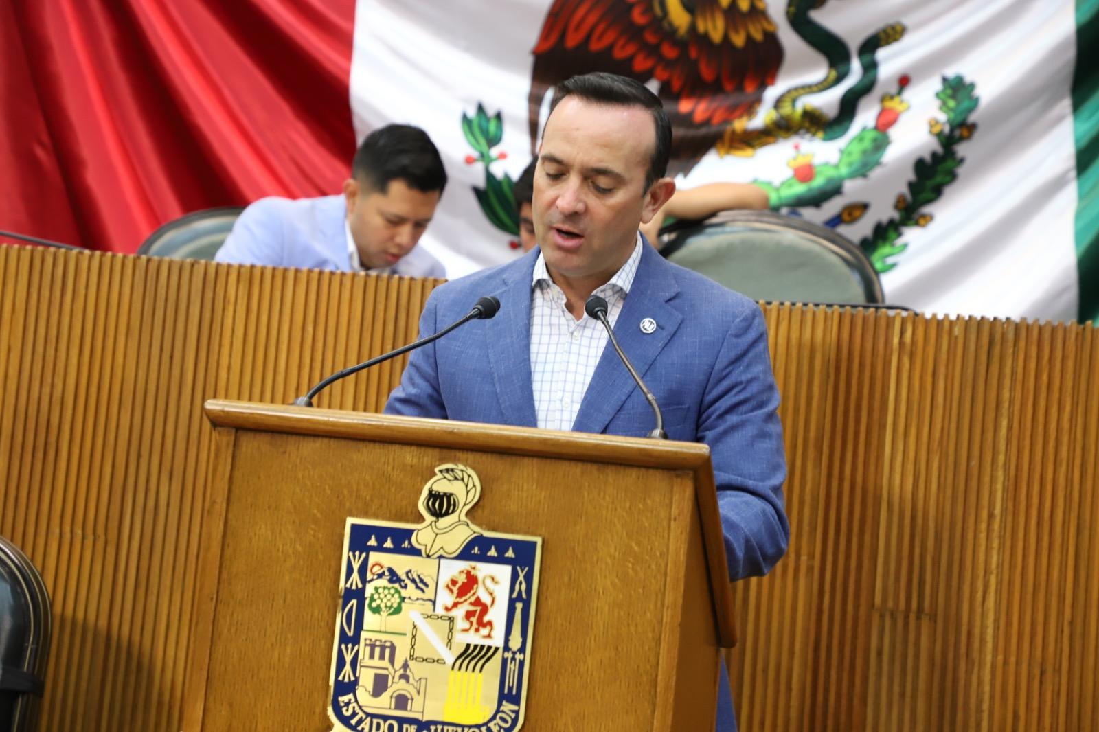 PIDE PAN A GOBIERNO DESTINAR 150 MILLONES DE PESOS PARA CLIMAS EN ESCUELASxoiik