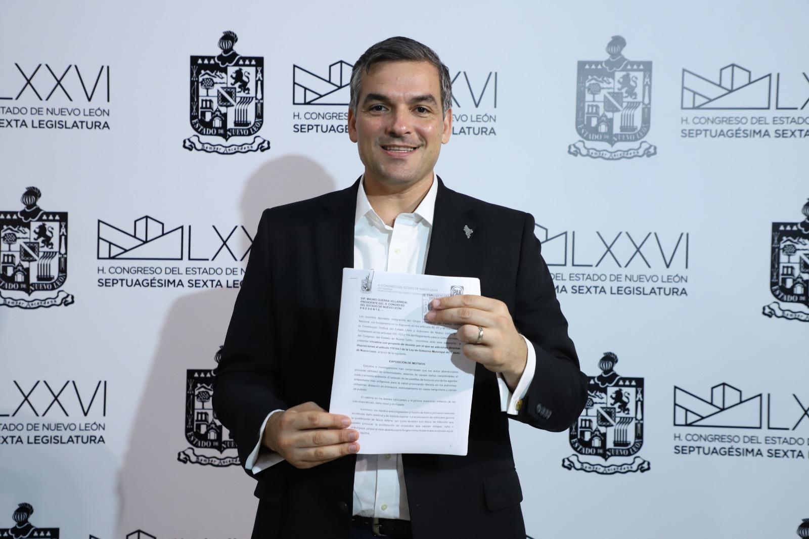  PROPONE MAURO GUERRA, DESCHATARRIZACIÓN DE  VEHÍCULOS ABANDONADOS