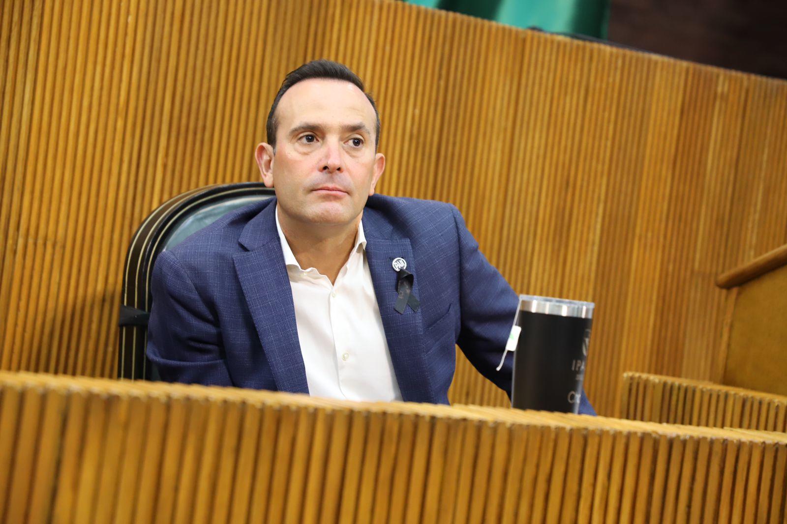 APRUEBA CONGRESO AUDITORÍA  POR COMPRA DE LUMINARIAS A PRECIO INFLADO EN SANTA CATARINA 