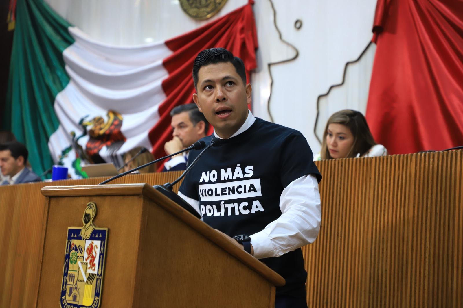 PROPONE PAN MESA DE TRABAJO PARA ANALIZAR PROBLEMÁTICA DE BOMBEROS