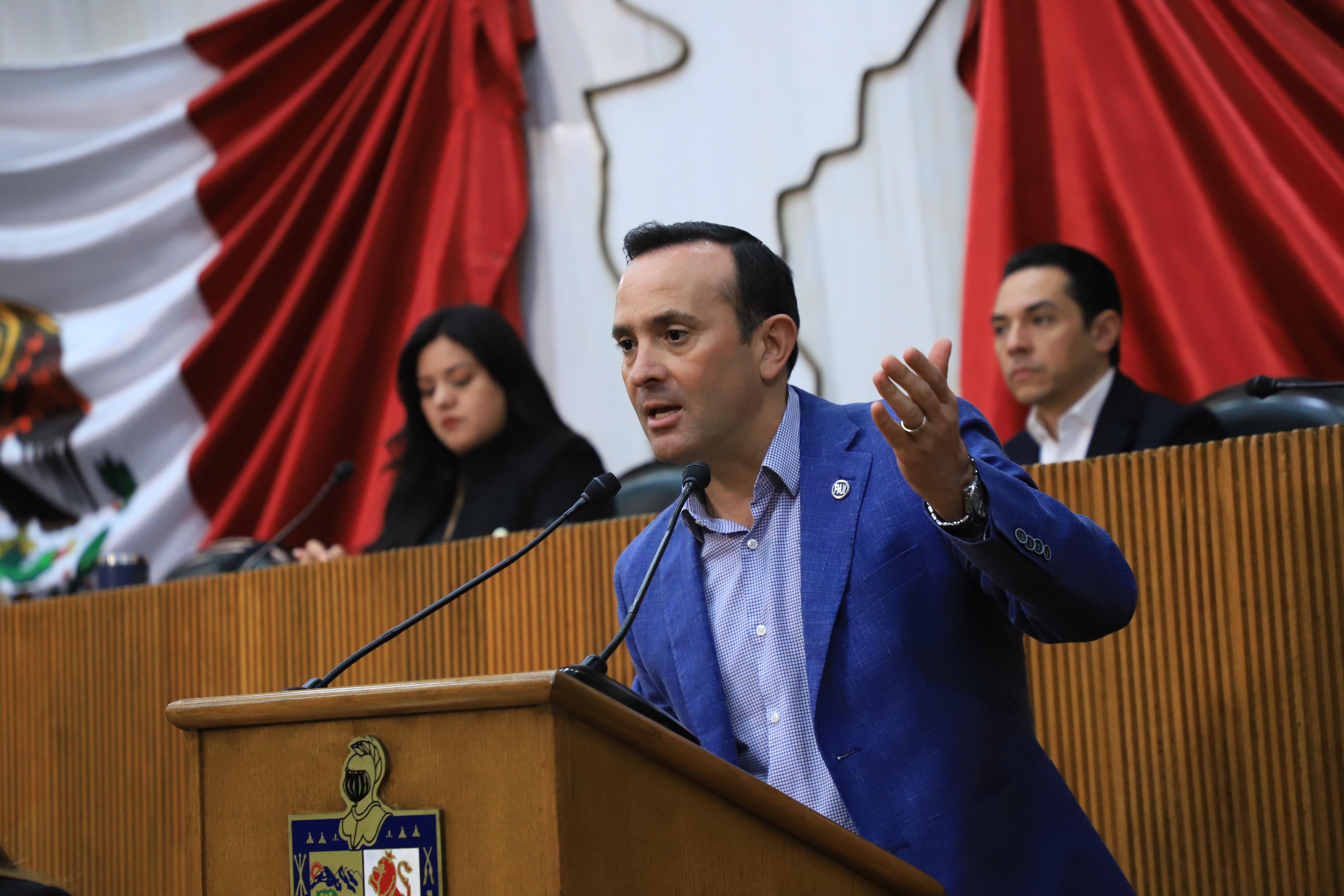 SAMUEL GARCÍA VIOLENTA CONSTITUCIÓN. - CARLOS DE LA FUENTE.