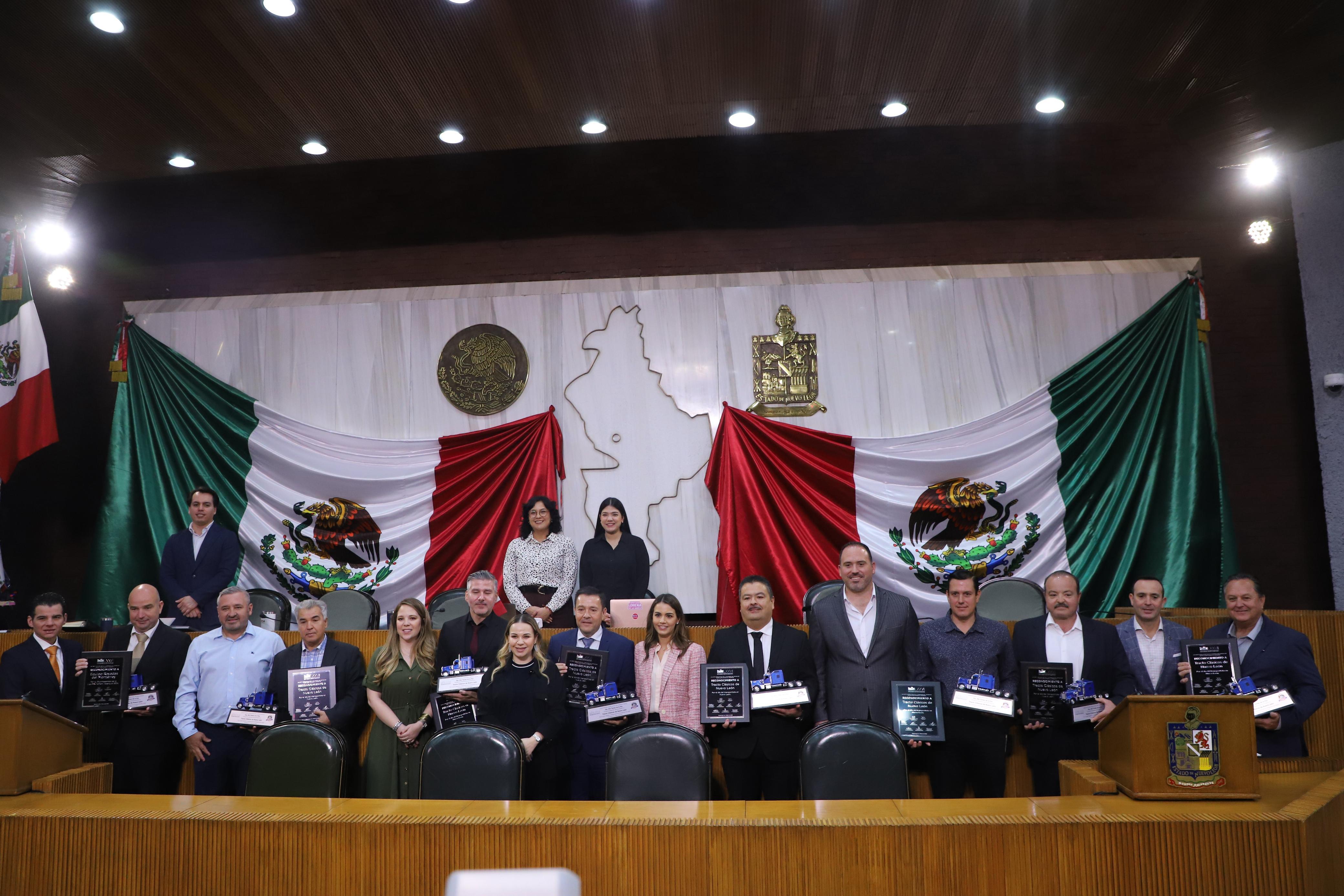 RECONOCE CONGRESO LABOR DE TRACTO CLÁSICOS DE NUEVO LEÓN