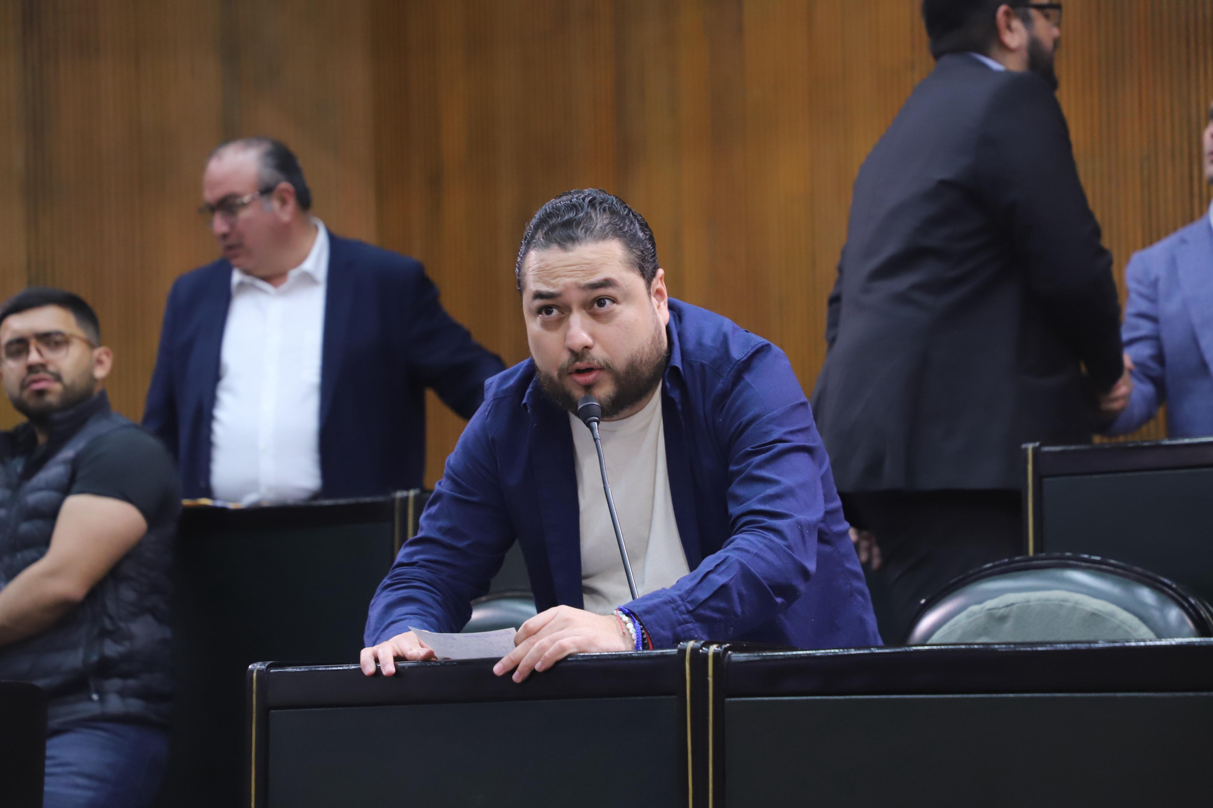 JESÚS NAVA ABANDONÓ A LA NIÑEZ Y AL DEPORTE; MIGUEL LECHUGA