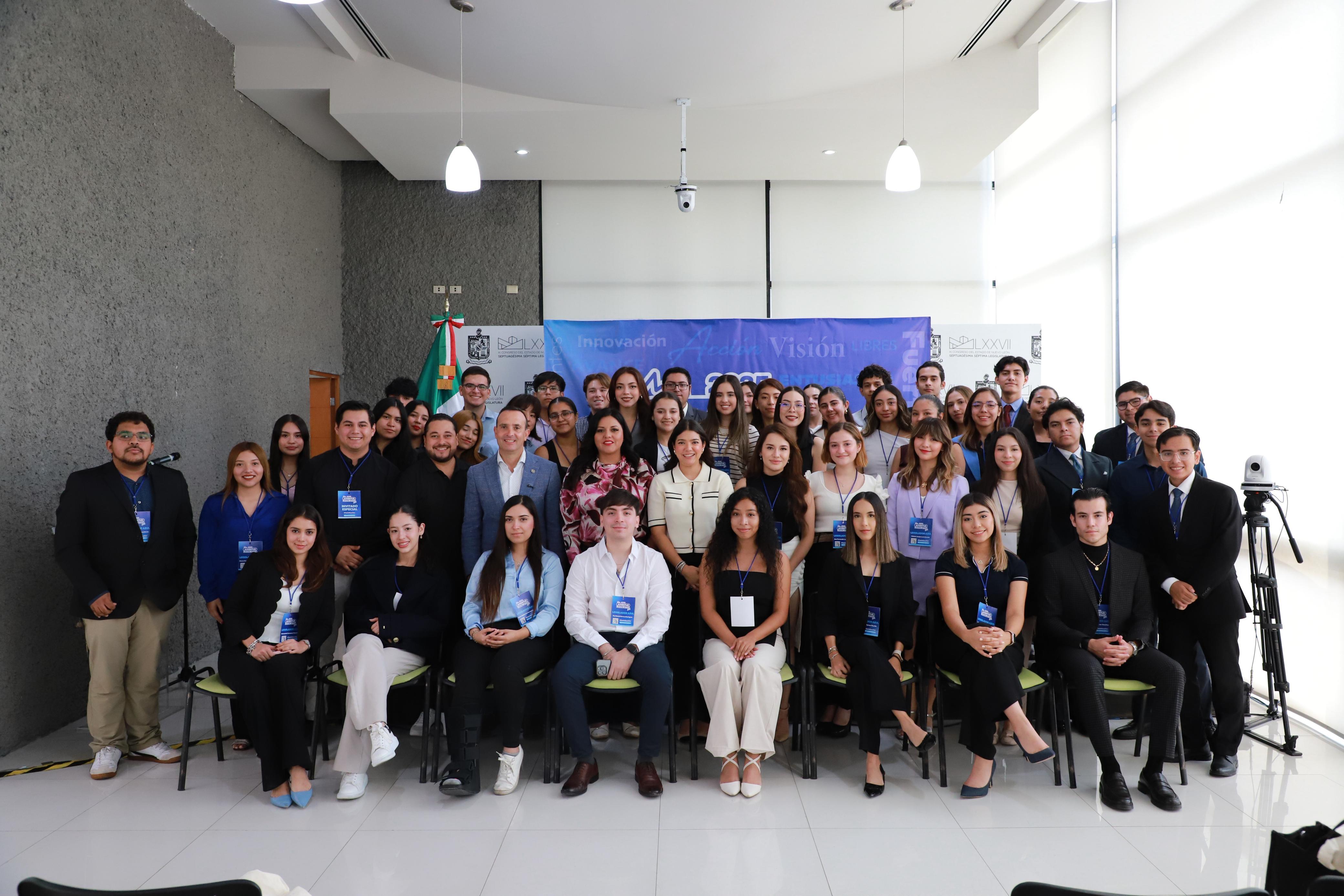 INAUGURAN DIPUTADOS DE ACCIÓN NACIONAL  PARLAMENTO JUVENTUD LEGISLATIVA