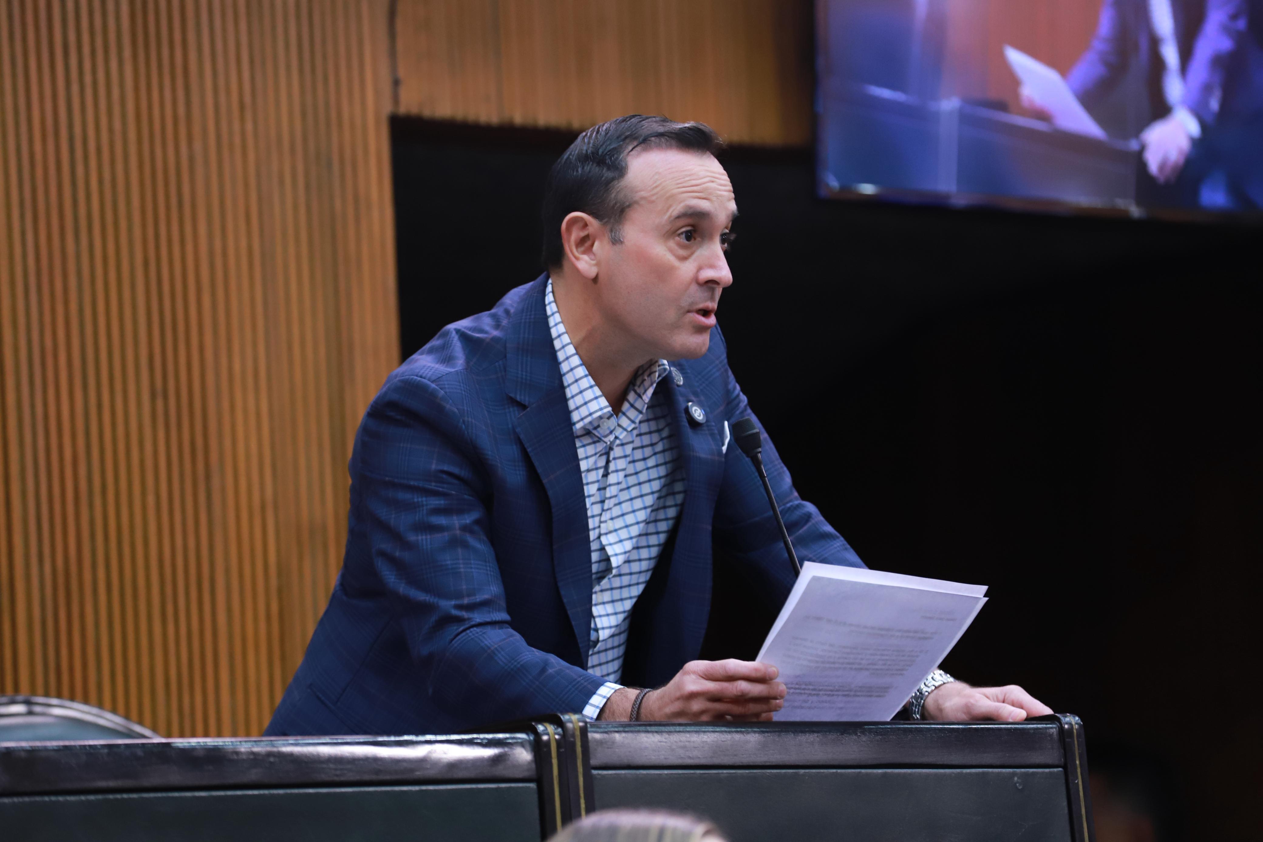 SOLICITA CARLOS DE LA FUENTE REVISIÓN URGENTE DEL DAÑO AL DRENAJE POR CONSTRUCCIÓN DE LÍNEA 4