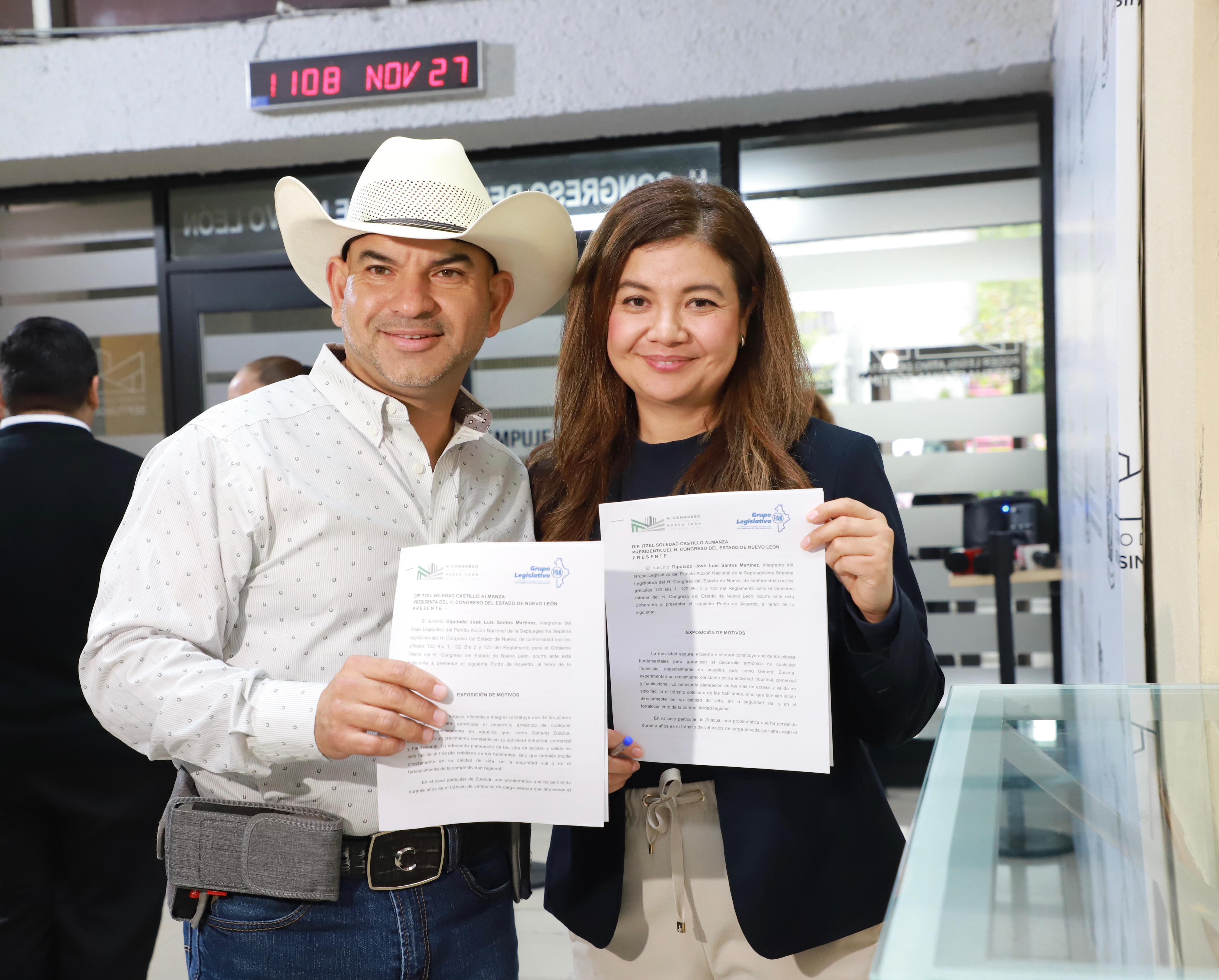 SOLICITA JOSÉ LUIS SANTOS AGILIZAR TRÁNSITO DE VEHÍCULOS EN ZUAZUA