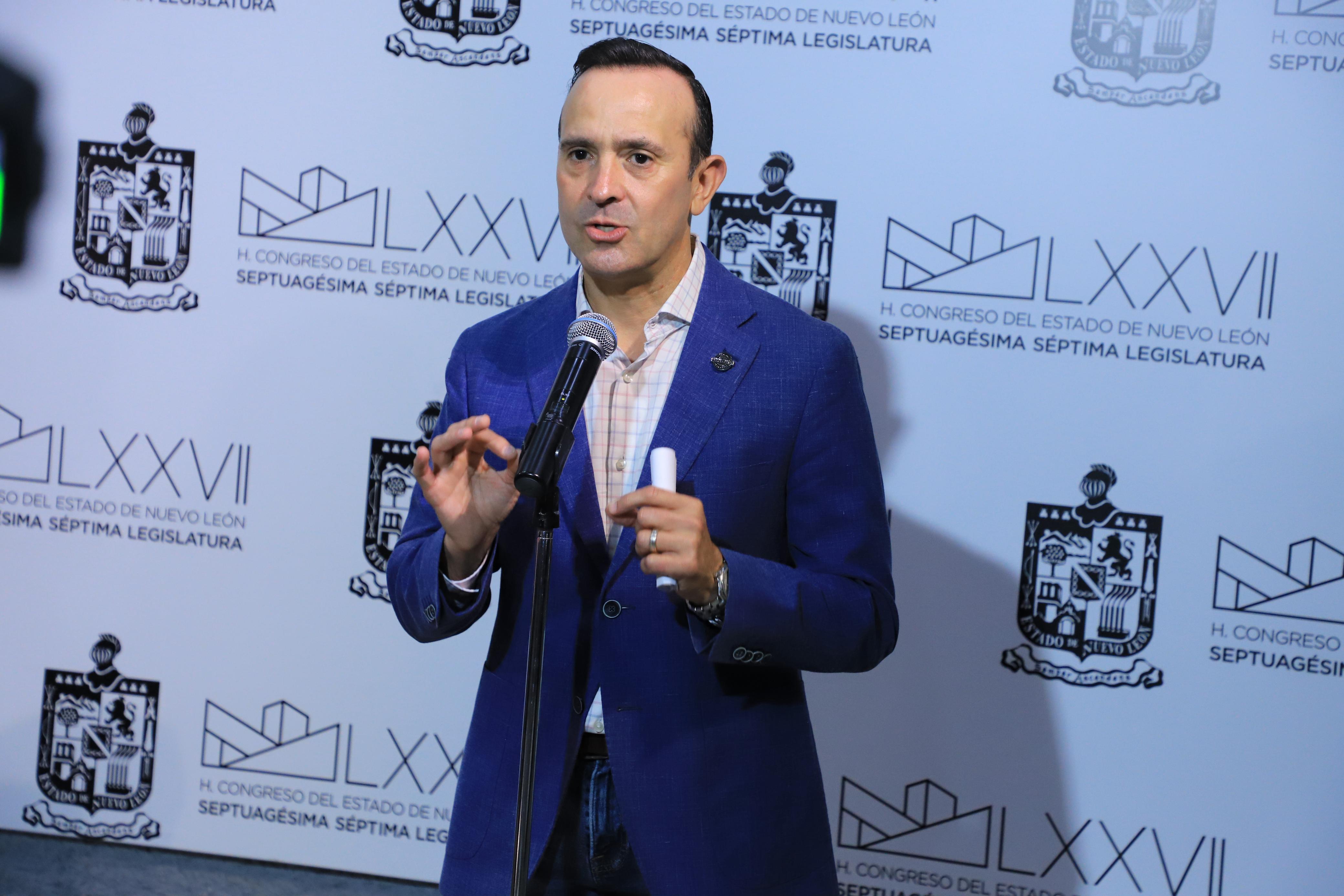 SECUESTRA MC CONGRESO Y PRESUPUESTO. - CARLOS DE LA FUENTE