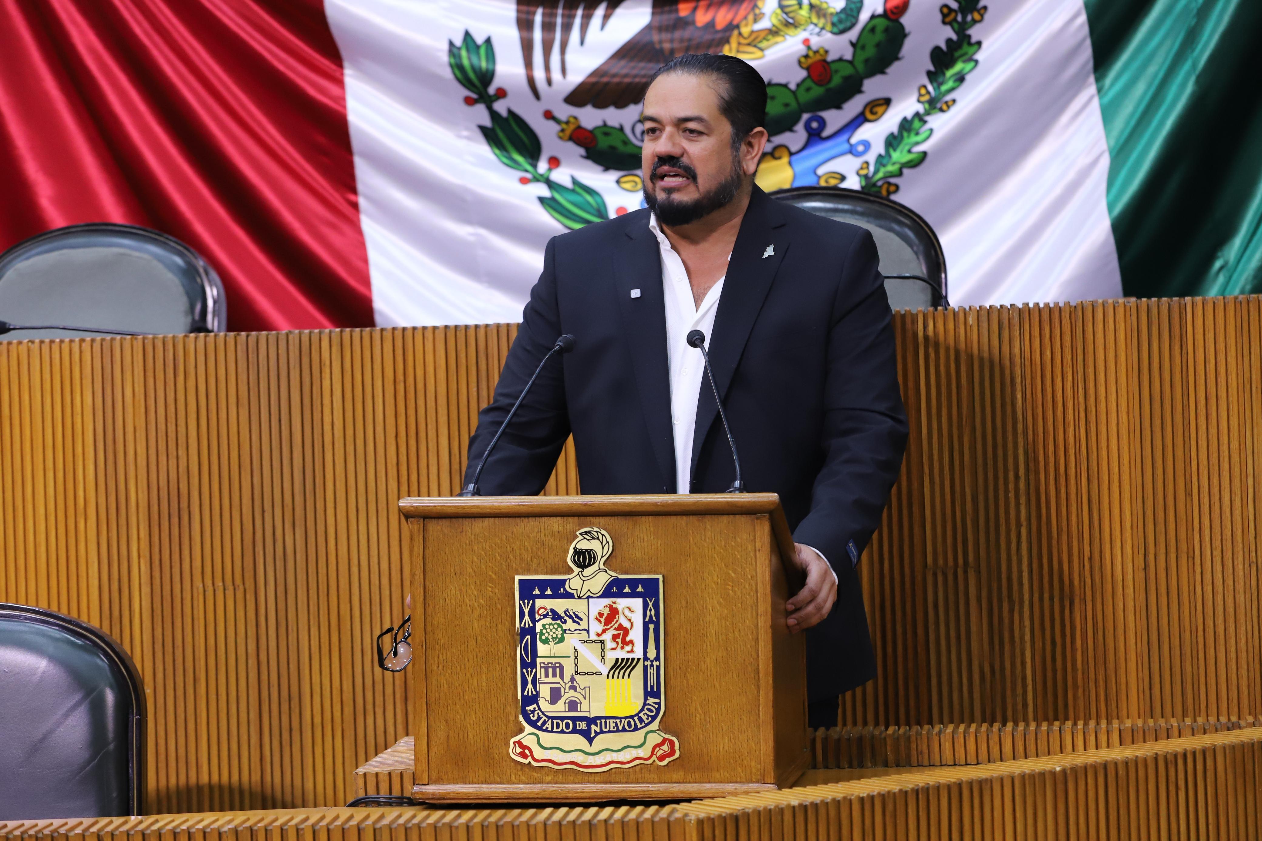 LOGRA IGNACIO CASTELLANOS AMBULANCIAS PARA TODOS LOS MUNICIPIOS DE NUEVO LEÓN